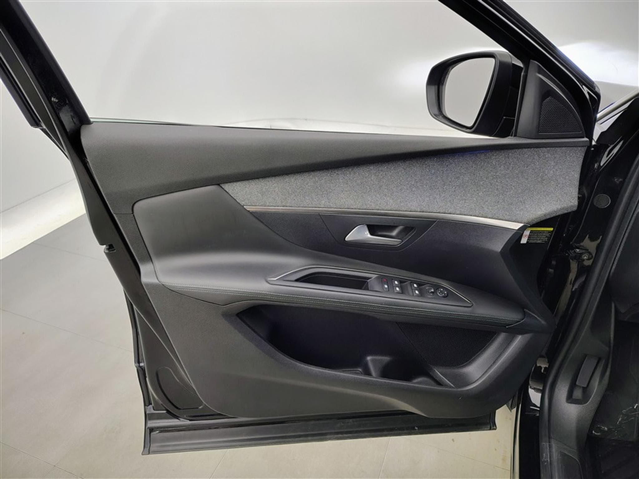 Peugeot 3008 1.2 PureTech Allure°NAV°CARPLAY°FULL LED°PDC AV-AR°JA18 (2021) - Photo 17