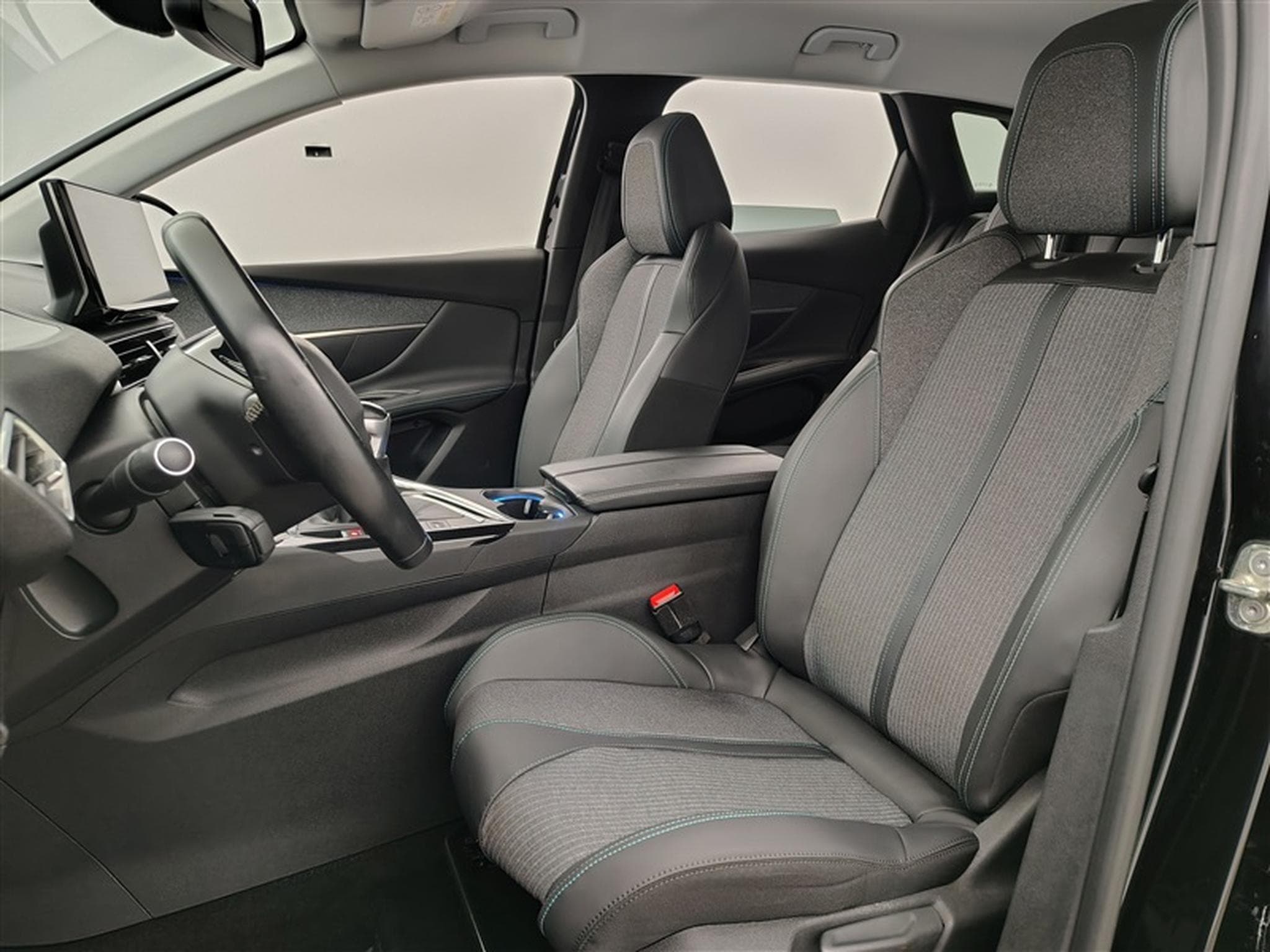 Peugeot 3008 1.2 PureTech Allure°NAV°CARPLAY°FULL LED°PDC AV-AR°JA18 (2021) - Photo 7