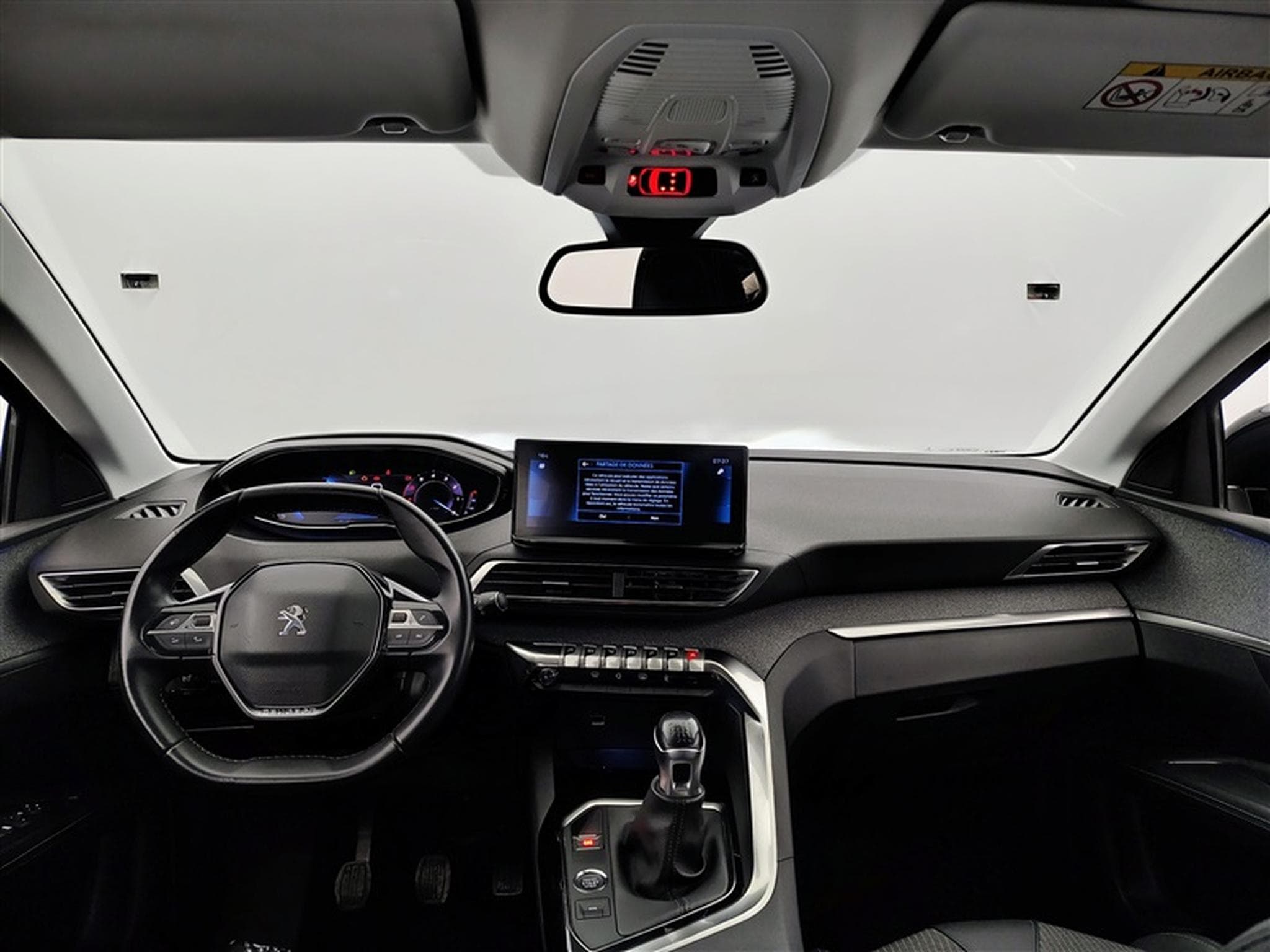 Peugeot 3008 1.2 PureTech Allure°NAV°CARPLAY°FULL LED°PDC AV-AR°JA18 (2021) - Photo 8