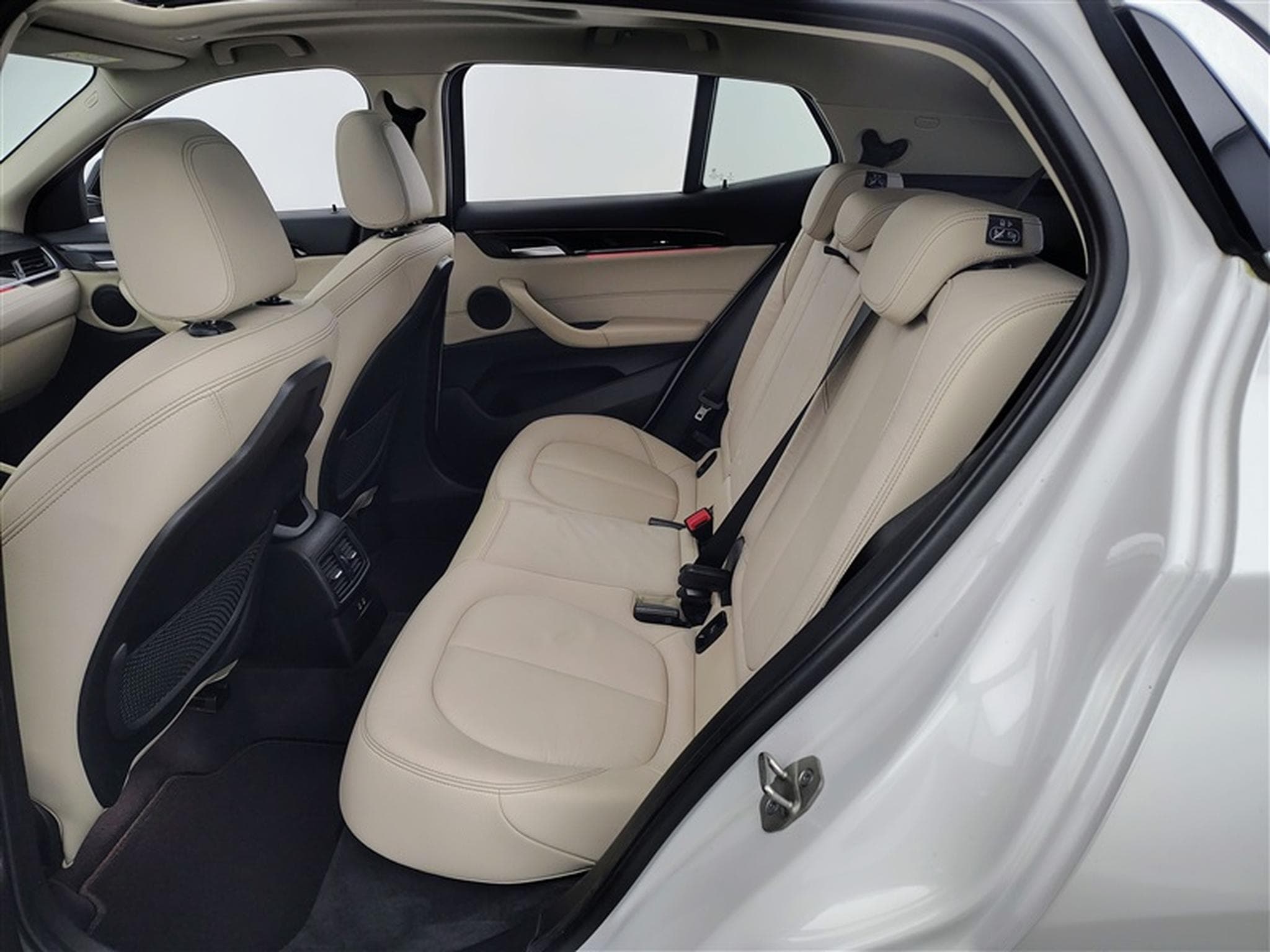 BMW X2 2.0iA xDrive20 4WD/CUIR/NAVI/FULL LED/TO PANO/JA18 (2021) - Foto 13