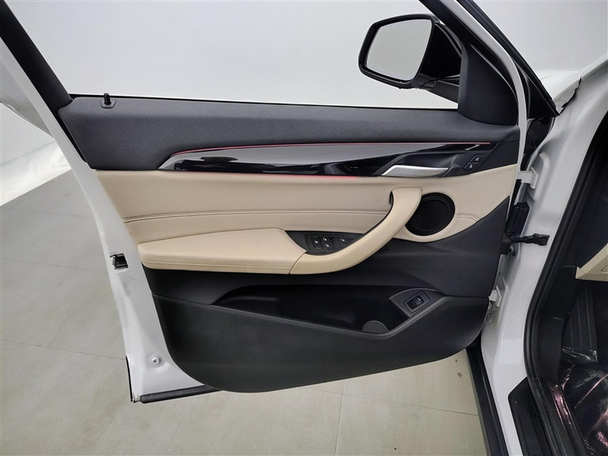 BMW X2 2.0iA xDrive20 4WD/CUIR/NAVI/FULL LED/TO PANO/JA18 (2021) - Foto 17