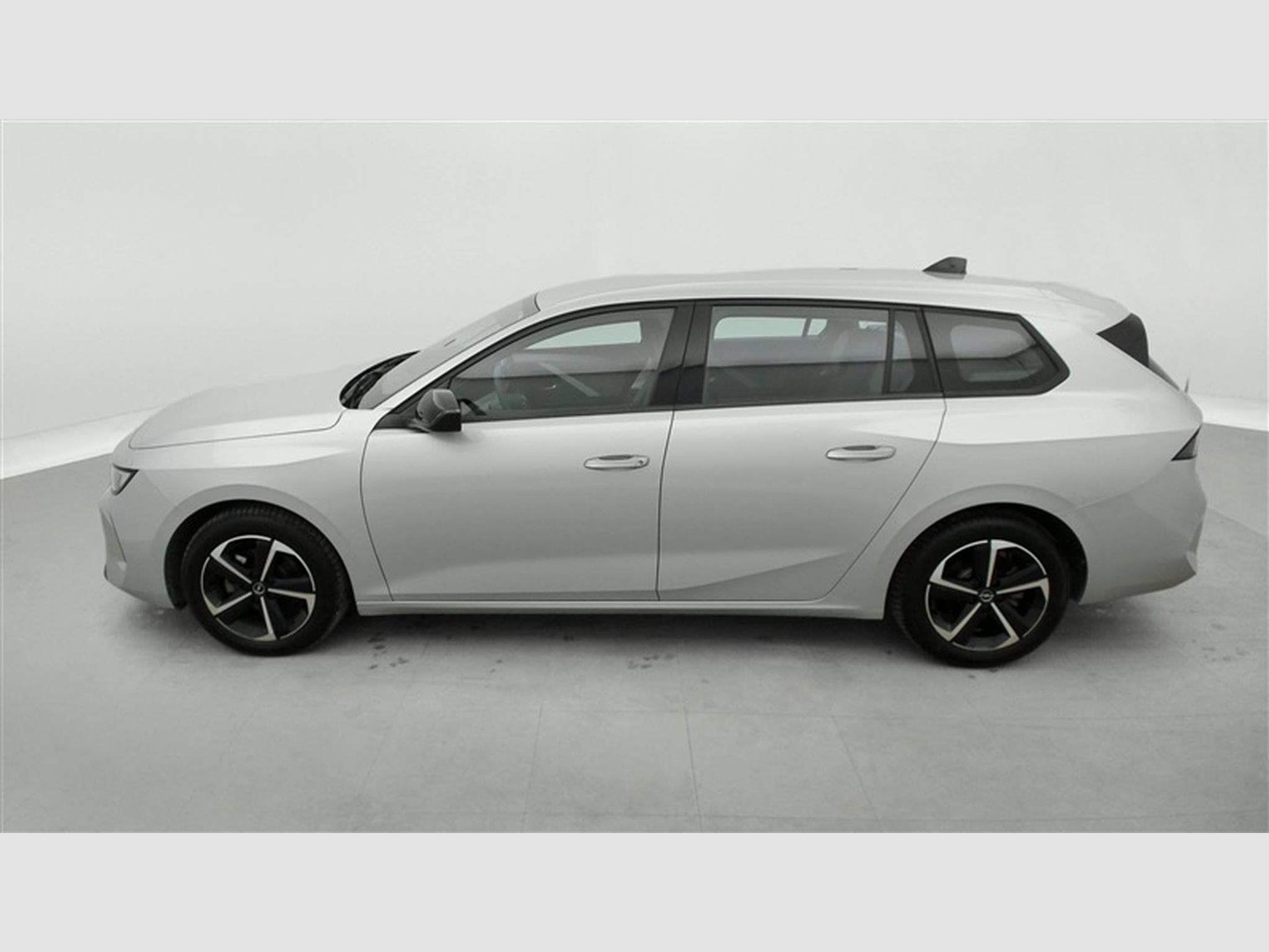 Opel Astra Sports Tourer 1.2 Turbo Edition NAVI / FULL LED / CARPLAY (2024) - Foto 3
