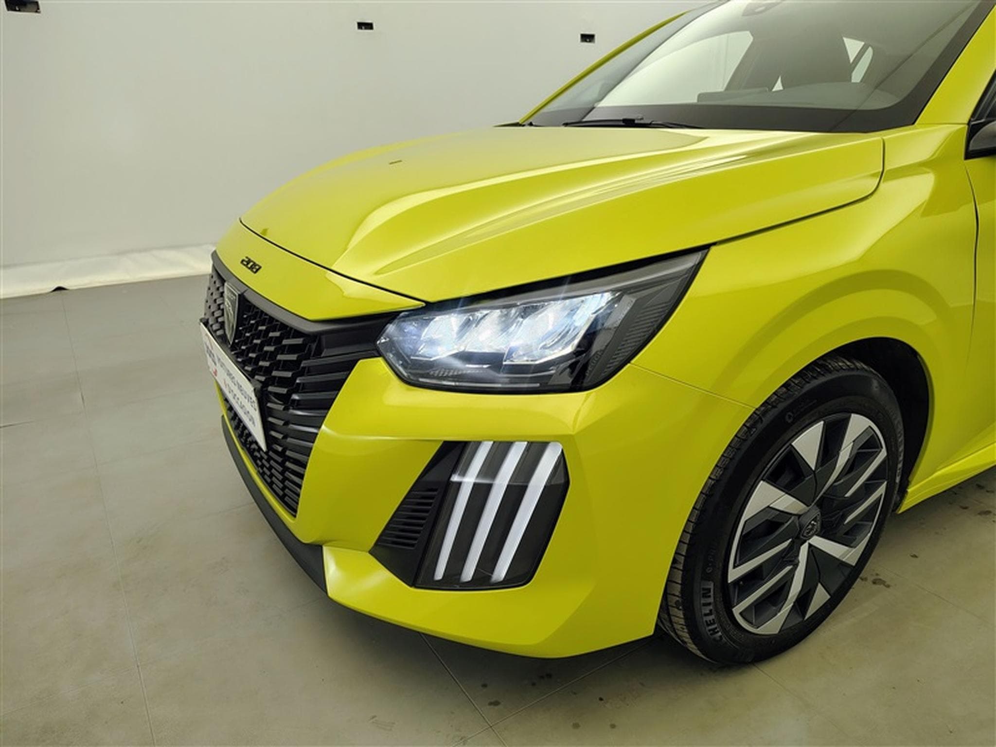 Peugeot 208 1.2i PureTech 100cv Active CARPLAY / FULL LED (2024) - Foto 14