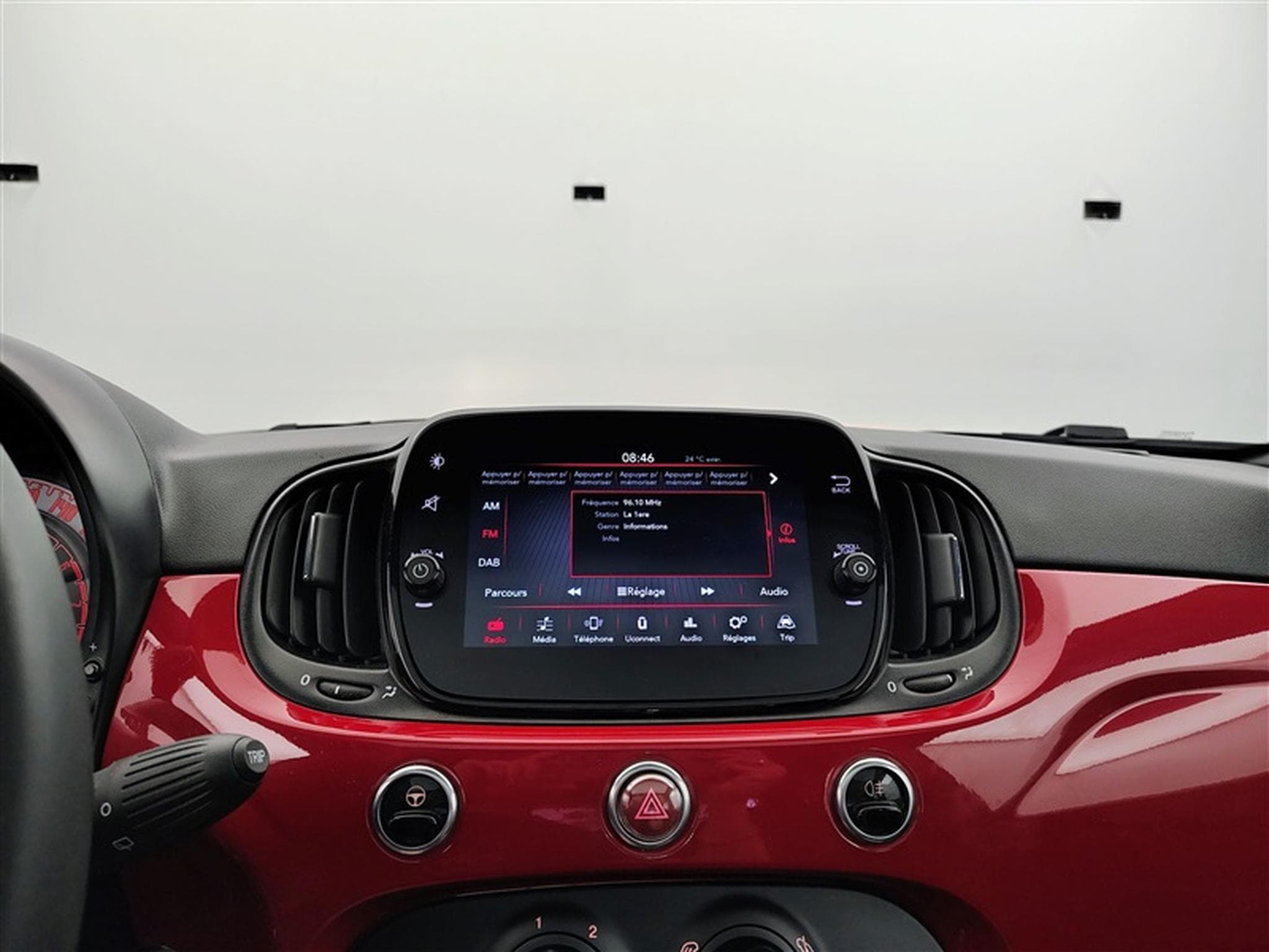 Fiat 500 1.0i MHEV 70Cv Red CARPLAY / PANO / JA (2023) - Foto 11
