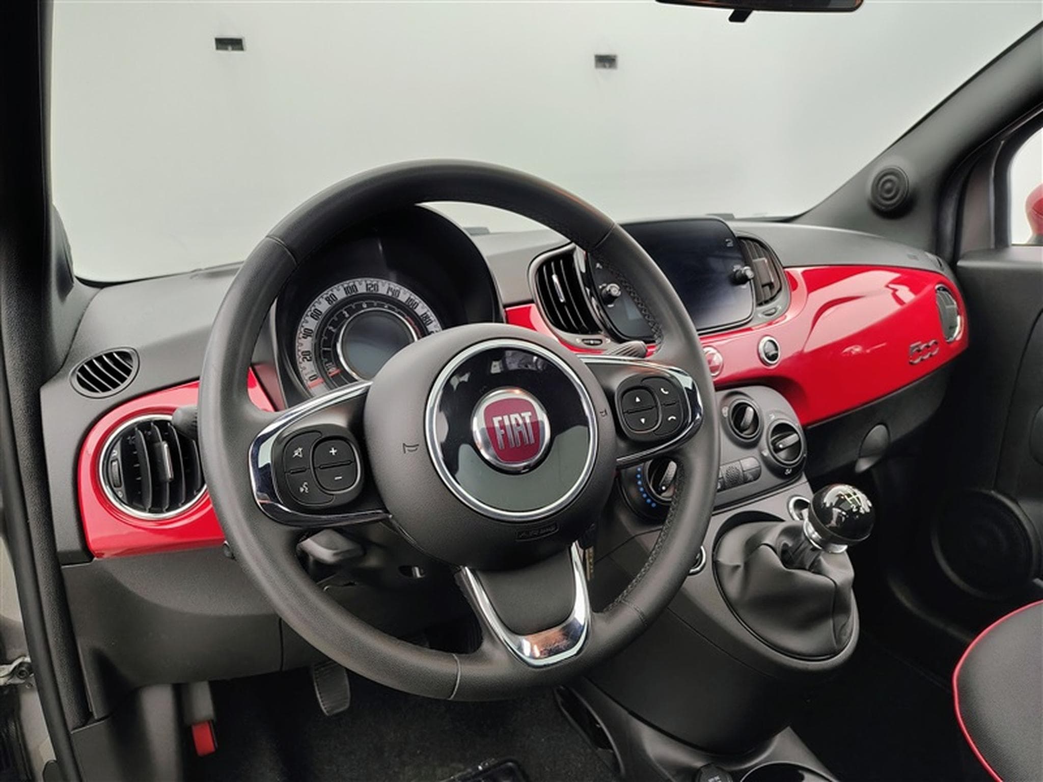 Fiat 500 1.0i MHEV 70Cv Red CARPLAY / PANO / JA (2023) - Foto 8