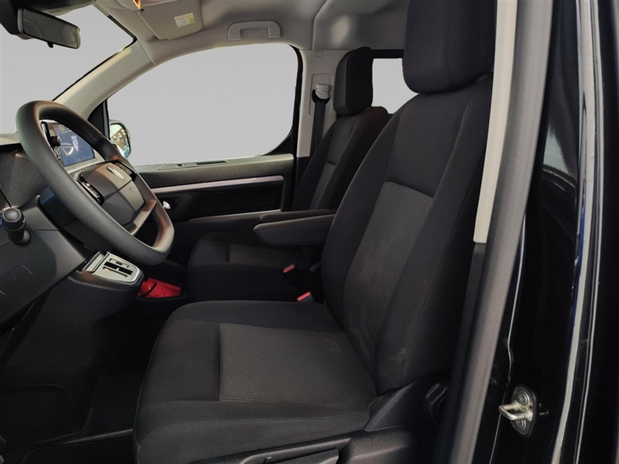 Peugeot Traveller 2.0 BlueHDi 177 Cv AUTO L3 Business/GPS/Carplay/caméra/PDC/ (2025) - Foto 7