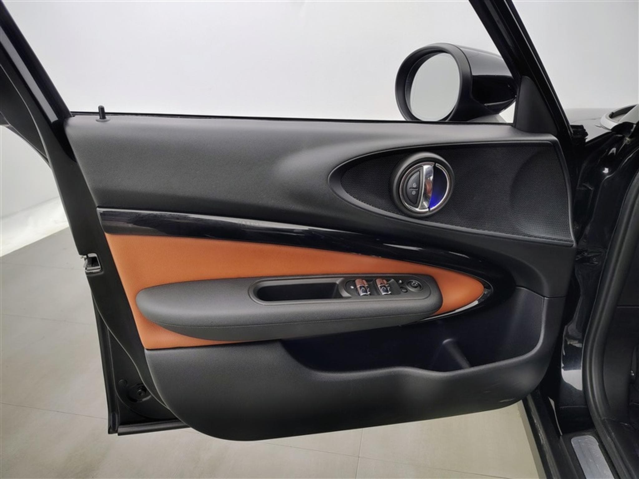 MINI Clubman 1.5 Cuir / Navi / CarPlay / PDC / JA 17 (2022) - Foto 17