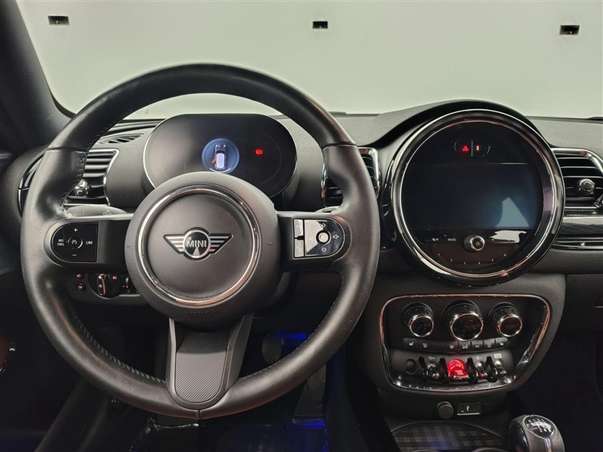 MINI Clubman 1.5 Cuir / Navi / CarPlay / PDC / JA 17 (2022) - Foto 9