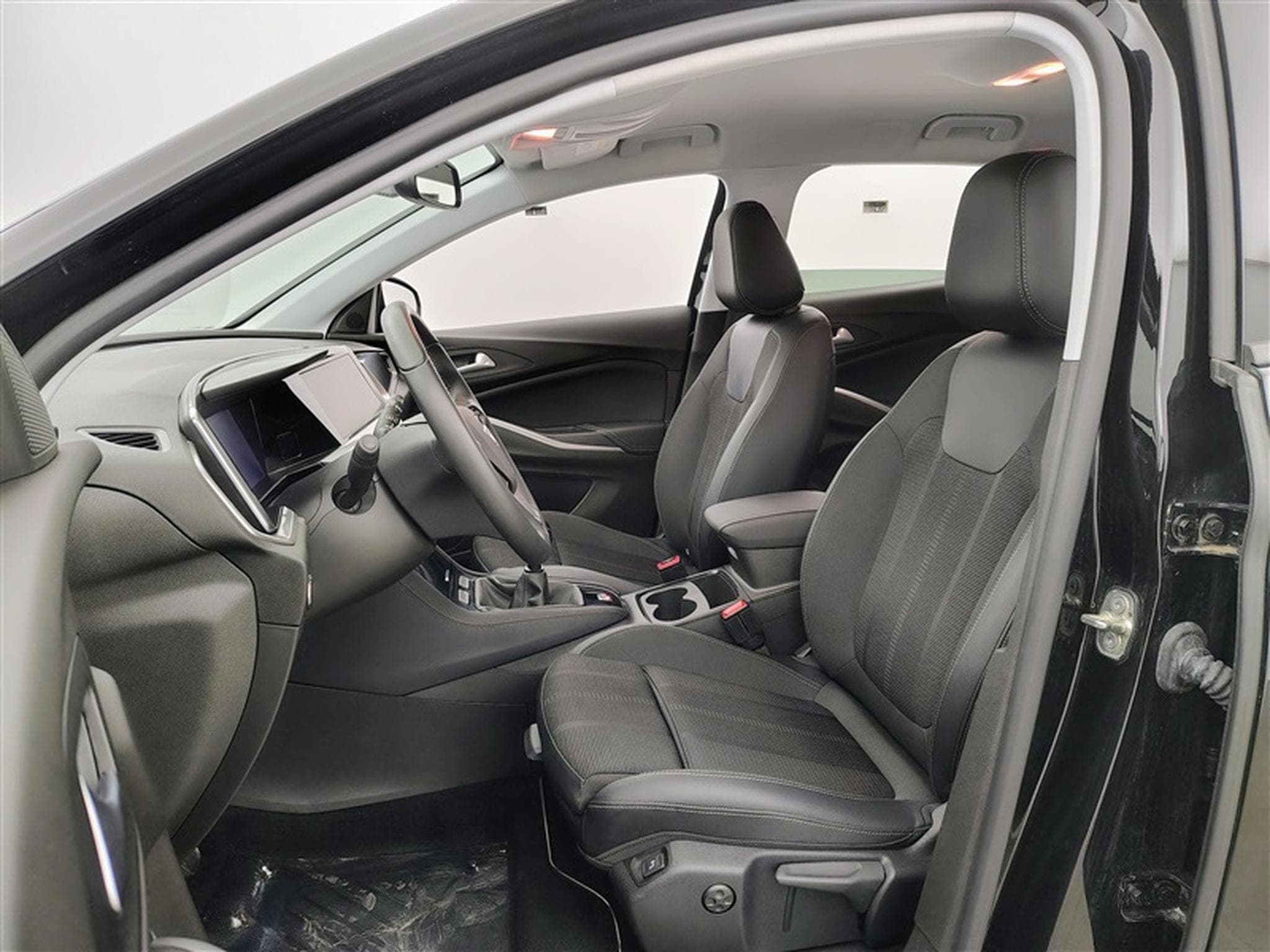 Opel Grandland 1.2 Turbo 130cv GS NAVI / FULL LED / CUIR PARTIEL / JA 18" (2023) - Foto 7