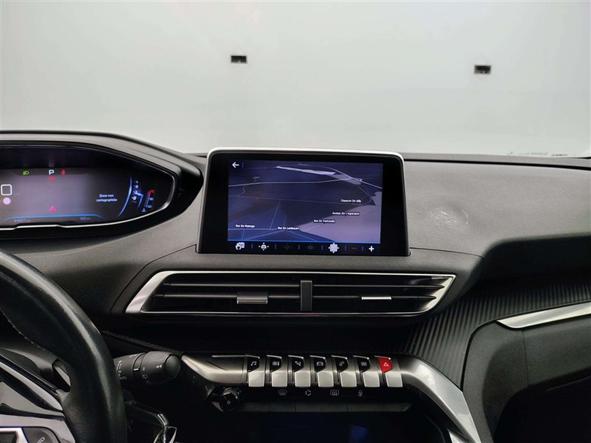Peugeot 5008 1.2 PureTech Active Pack°NAV°CARPLAY°PDC°JA17 (2020) - Foto 11