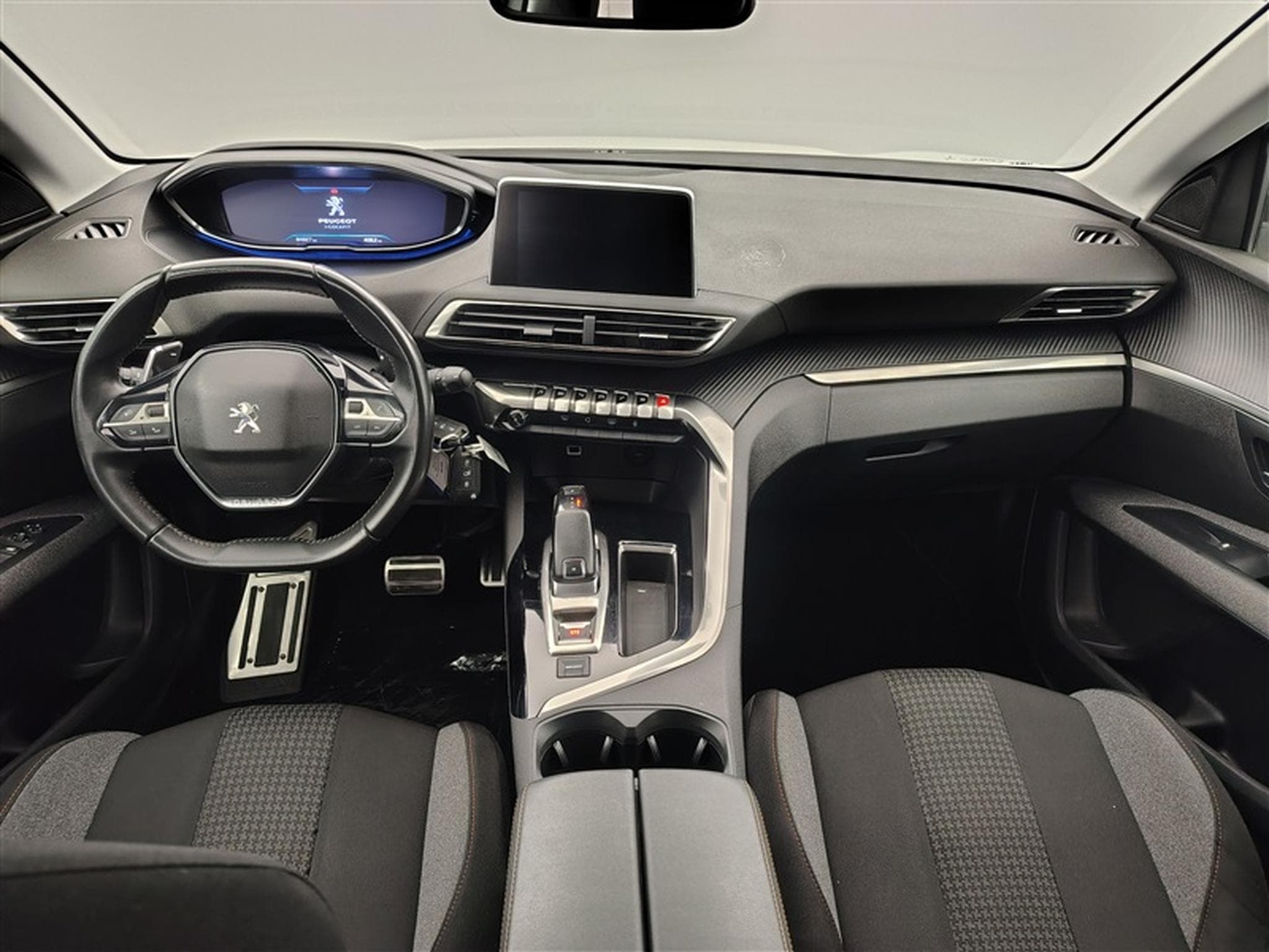 Peugeot 5008 1.2 PureTech Active Pack°NAV°CARPLAY°PDC°JA17 (2020) - Foto 8