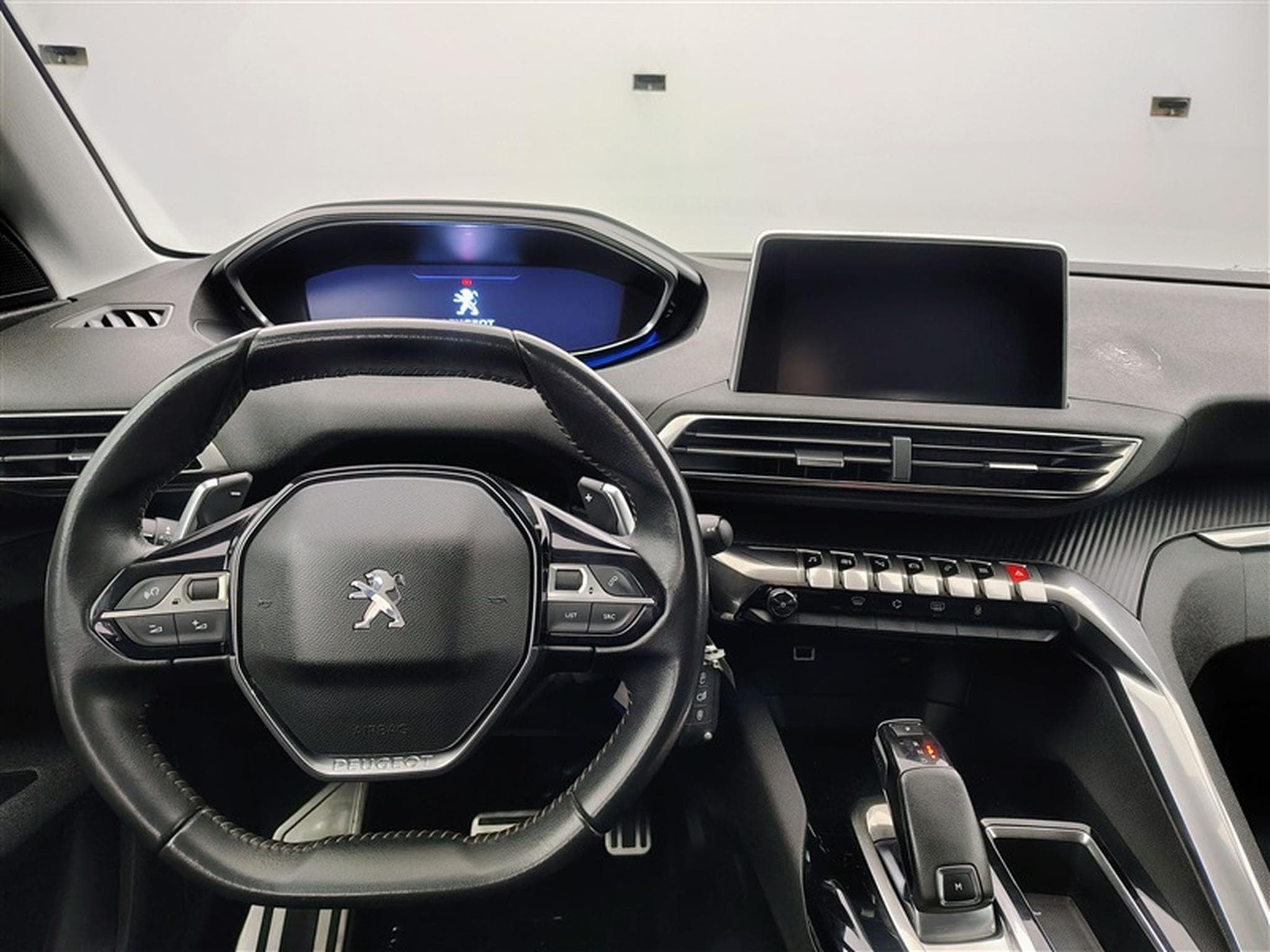 Peugeot 5008 1.2 PureTech Active Pack°NAV°CARPLAY°PDC°JA17 (2020) - Foto 9