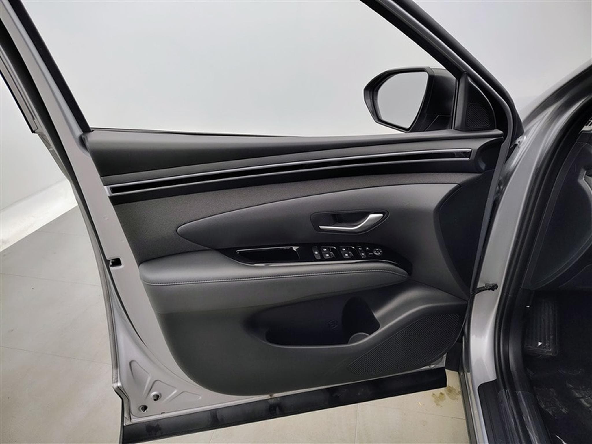Hyundai Tucson 1.6 CRDi MHEV Feel DCT (2024) - Foto 17