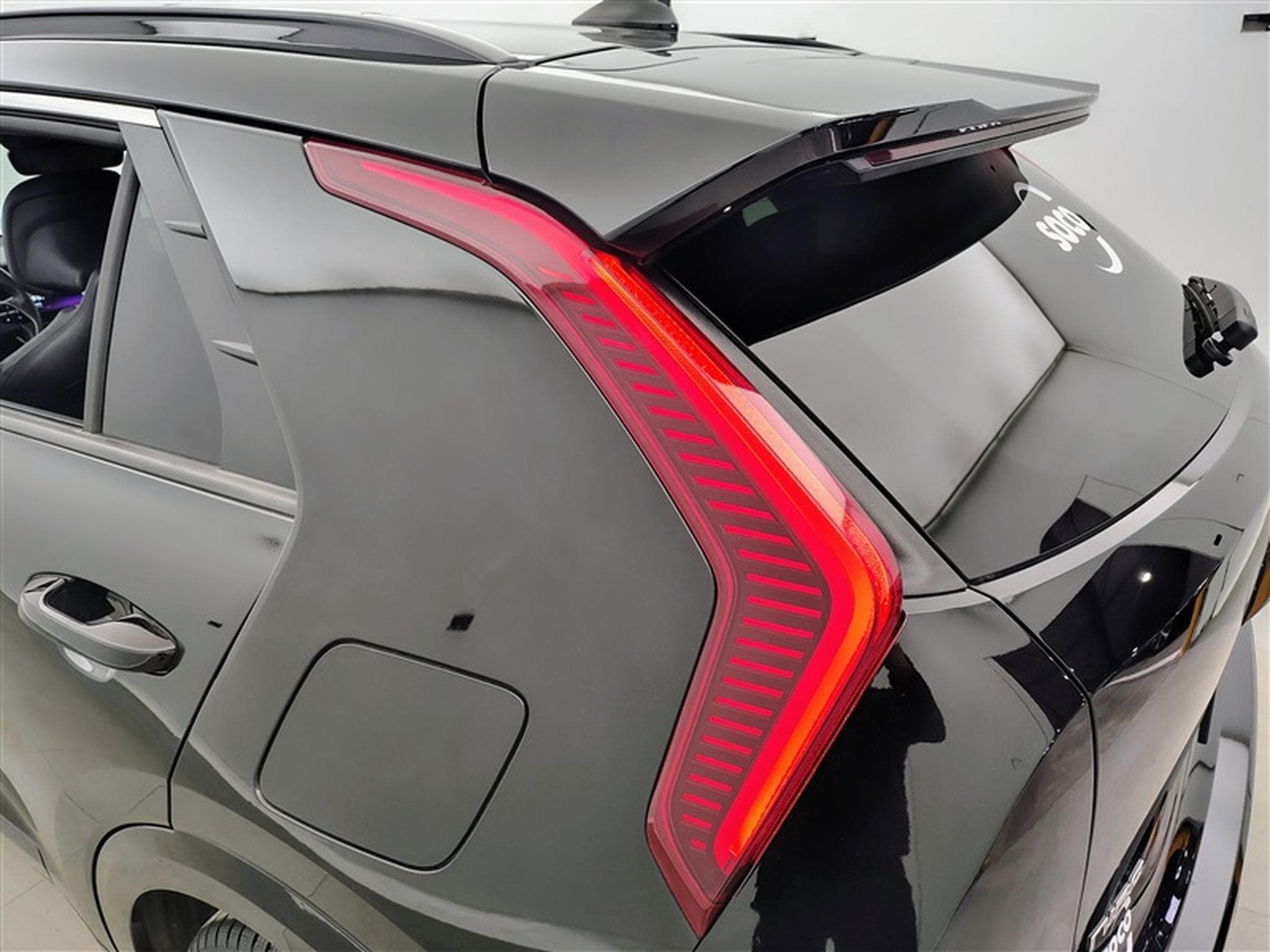 Kia Niro HEV 1.6 GDi Pulse DCT NAVI / FULL LED / S-CUIR (2023) - Foto 15
