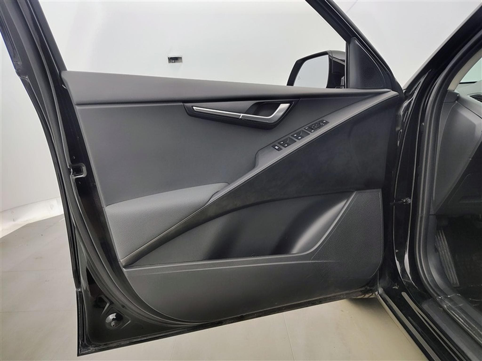 Kia Niro HEV 1.6 GDi Pulse DCT NAVI / FULL LED / S-CUIR (2023) - Foto 16