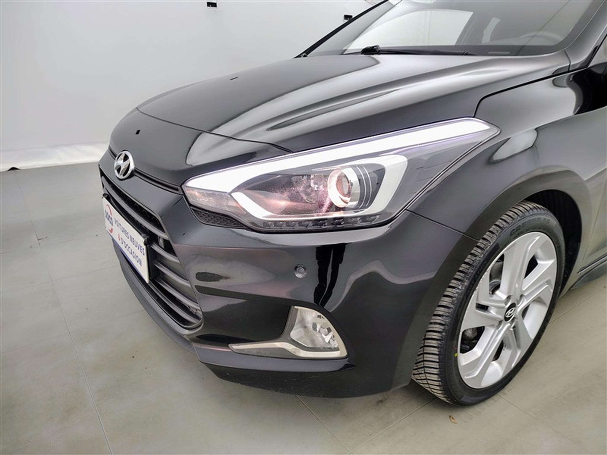 Hyundai i20 1.2i Sky NAVI/LED/JA17/PDC AV AR (2020) - Foto 15