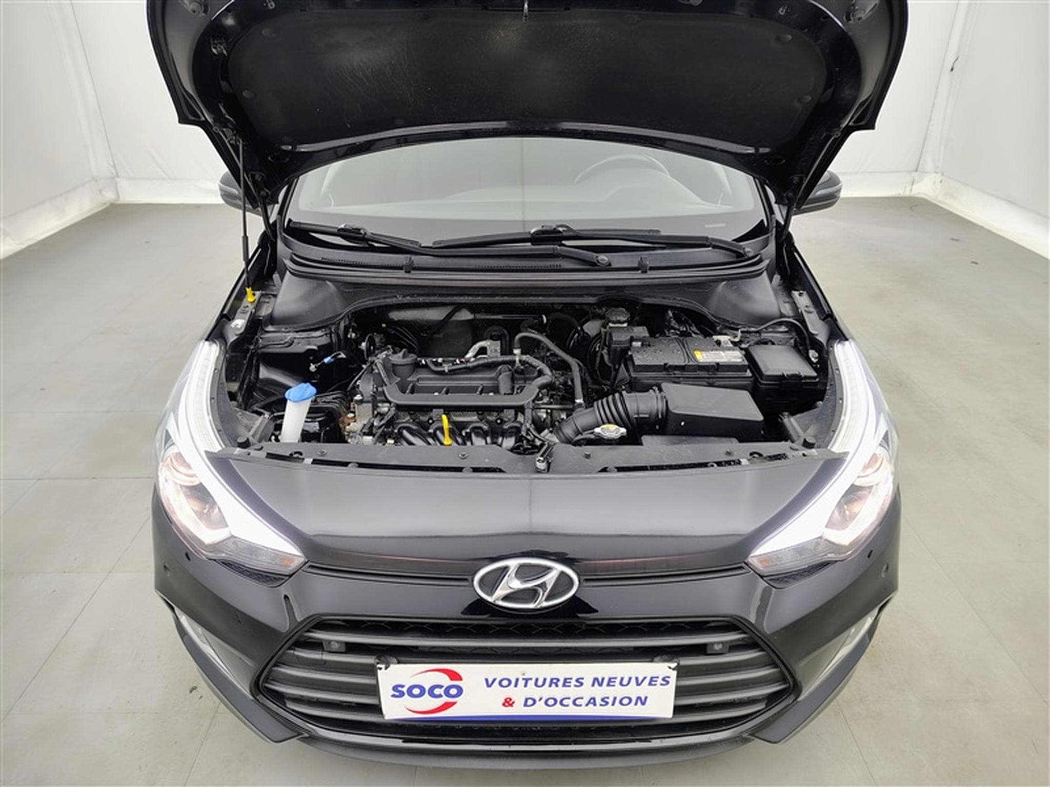 Hyundai i20 1.2i Sky NAVI/LED/JA17/PDC AV AR (2020) - Foto 20