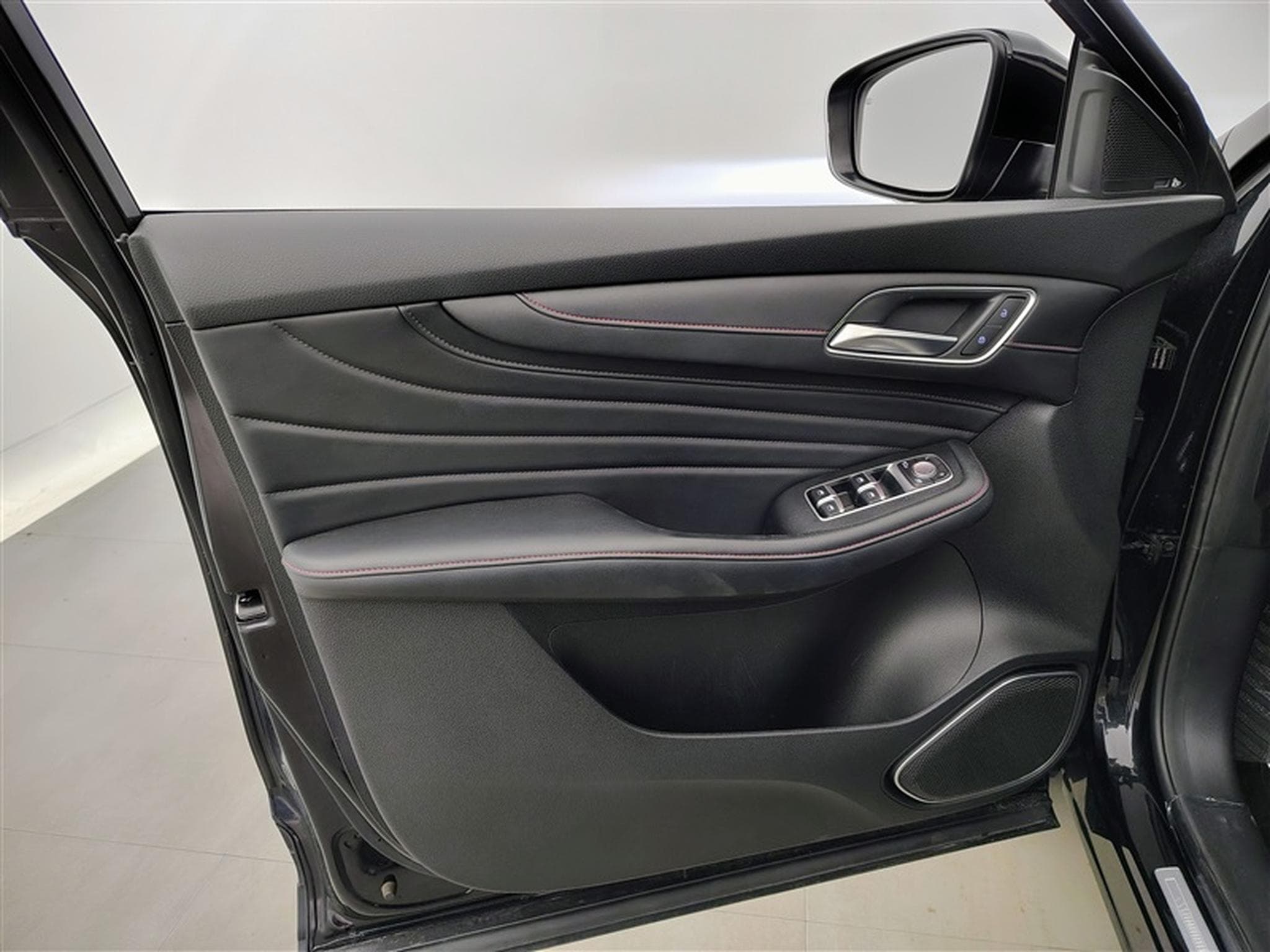 MG HS 1.5 T-GDi 160cv Luxury NAVI / FULL LED / CUIR / TOIT PANO (2023) - Foto 17