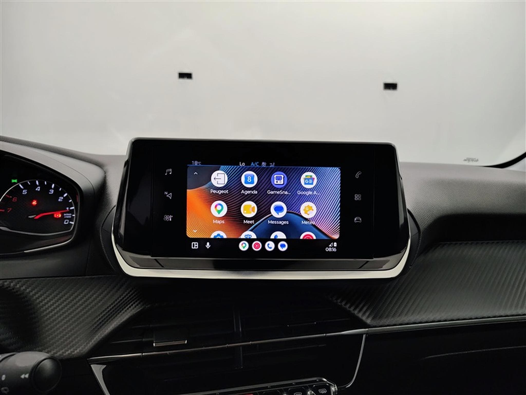 Peugeot 208 1.2i PureTech 100Cv EAT8 Allure NAVI / CARPLAY / CAMERA (2022) - Foto 20
