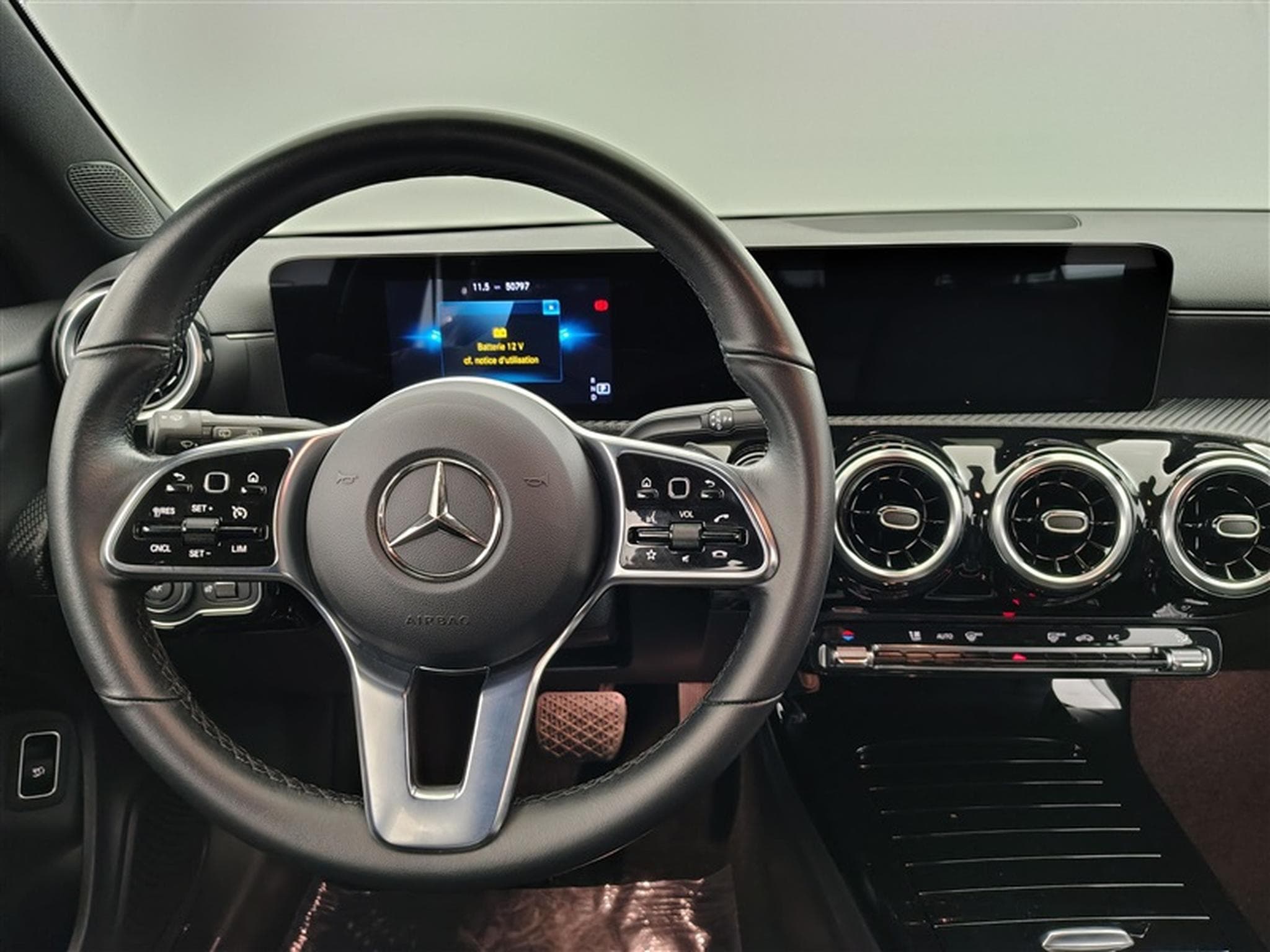Mercedes CLA 180 180 SB Business Line NAVI/FULL LED/JA17 (2022) - Foto 9