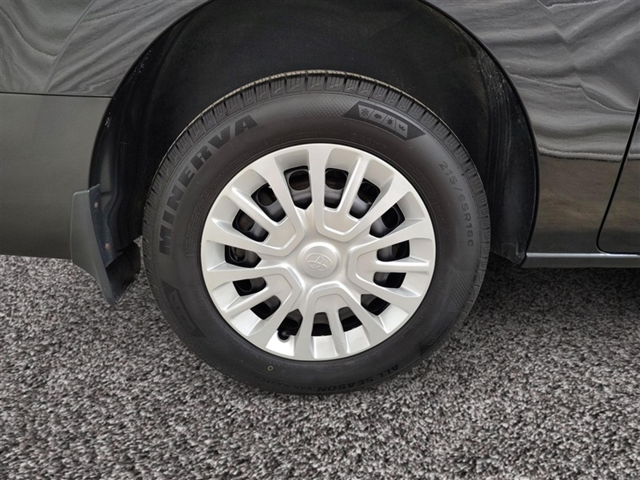 Toyota Proace 2.0 D-4D Long Comfort S/S (EU6.3) (2022) - Foto 6