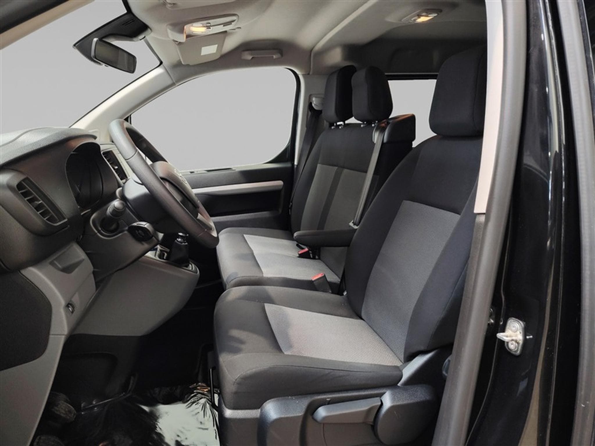 Toyota Proace 2.0 D-4D Long Comfort S/S (EU6.3) (2022) - Foto 7