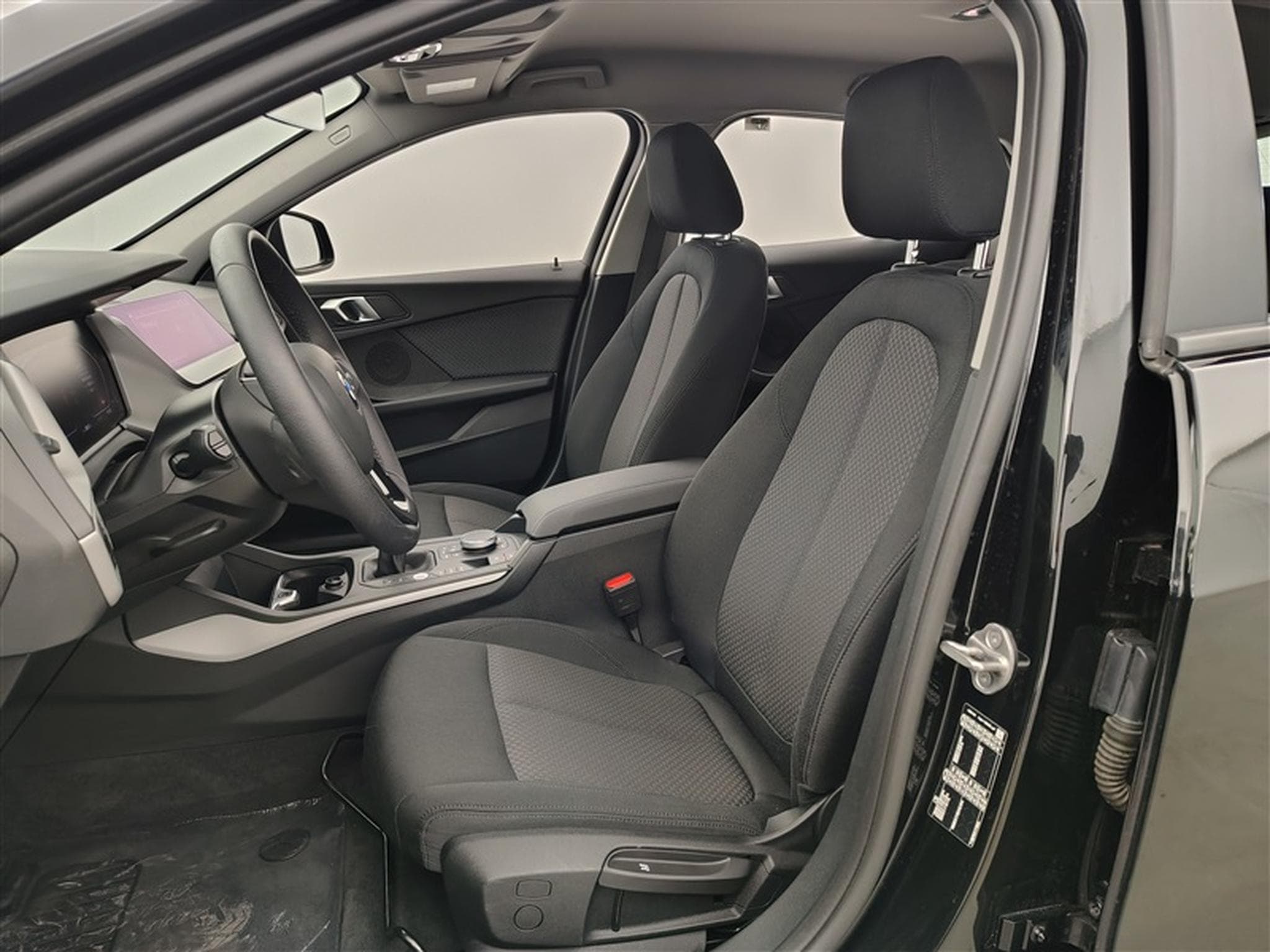 BMW 116 i  Navi Cockpit / Led / PDC av+ar (2023) - Foto 7