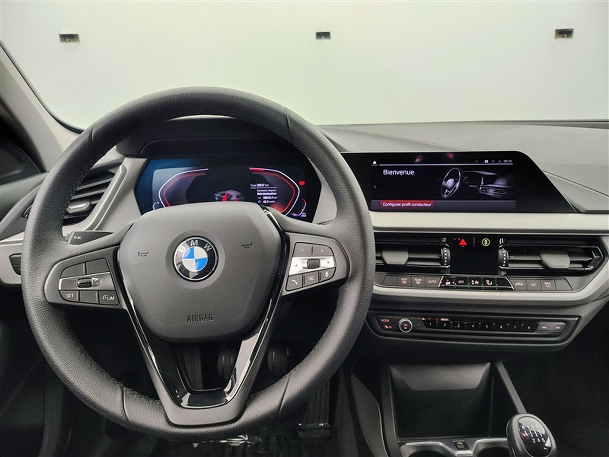 BMW 116 i  Navi Cockpit / Led / PDC av+ar (2023) - Foto 9