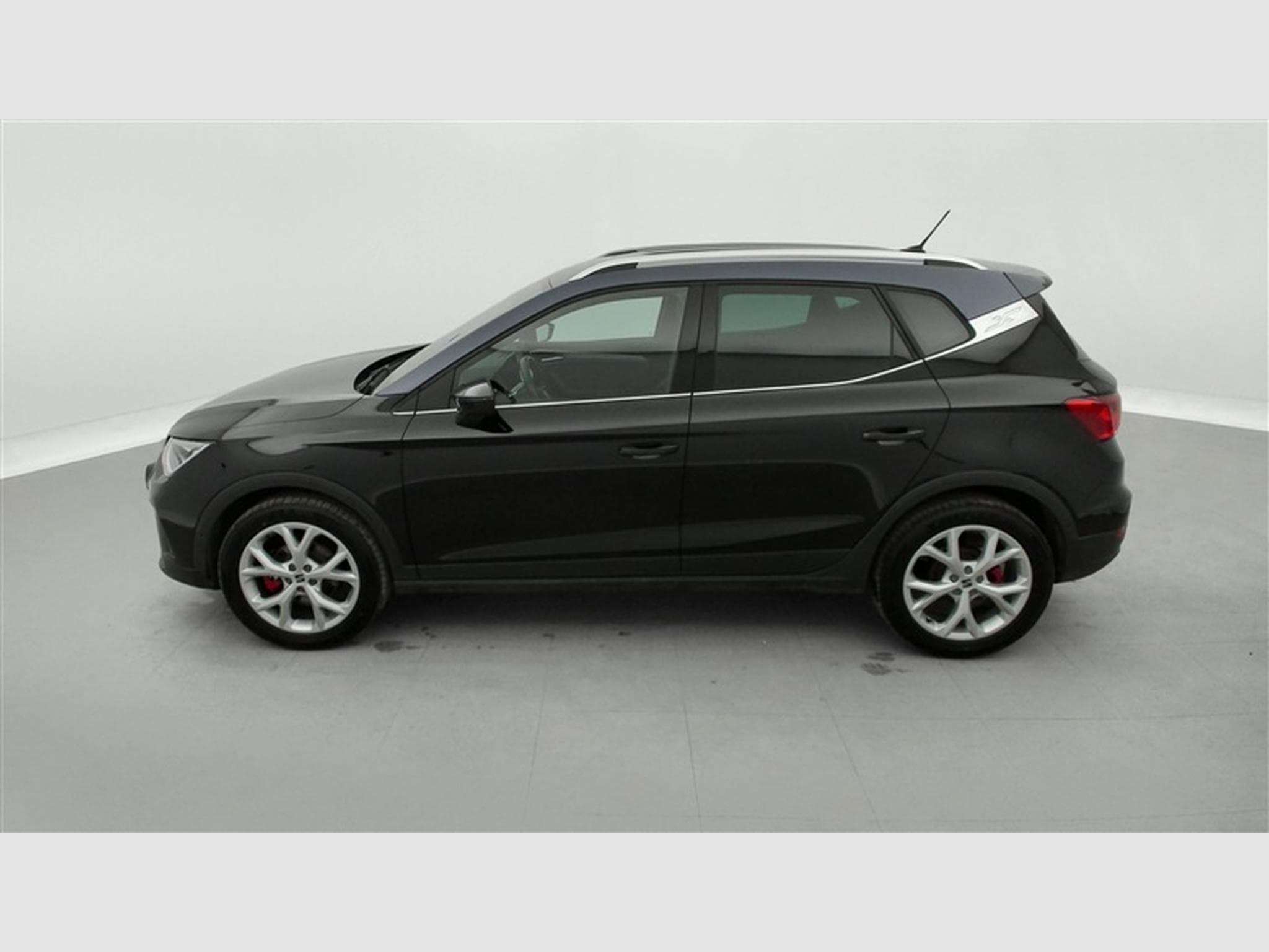 Seat Arona 1.5 TSI 150Cv DSG FR S-CUIR / NAVI / CARPLAY / CAMERA (2024) - Foto 3