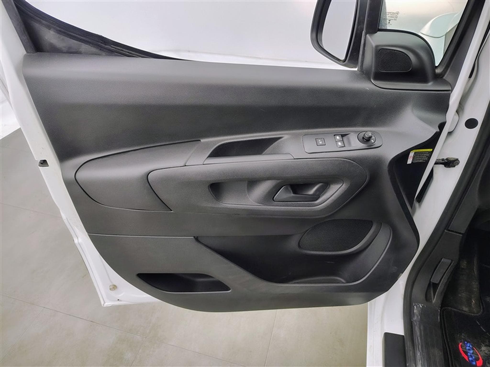 Peugeot Partner 1.5 BlueHDi L2 Heavy Pro (2021) - Foto 17