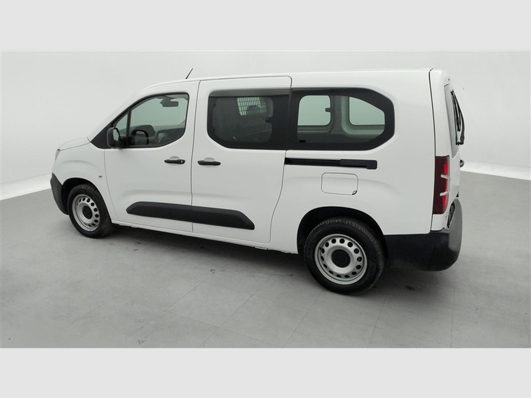 Peugeot Partner 1.5 BlueHDi L2 Heavy Pro (2021) - Foto 25