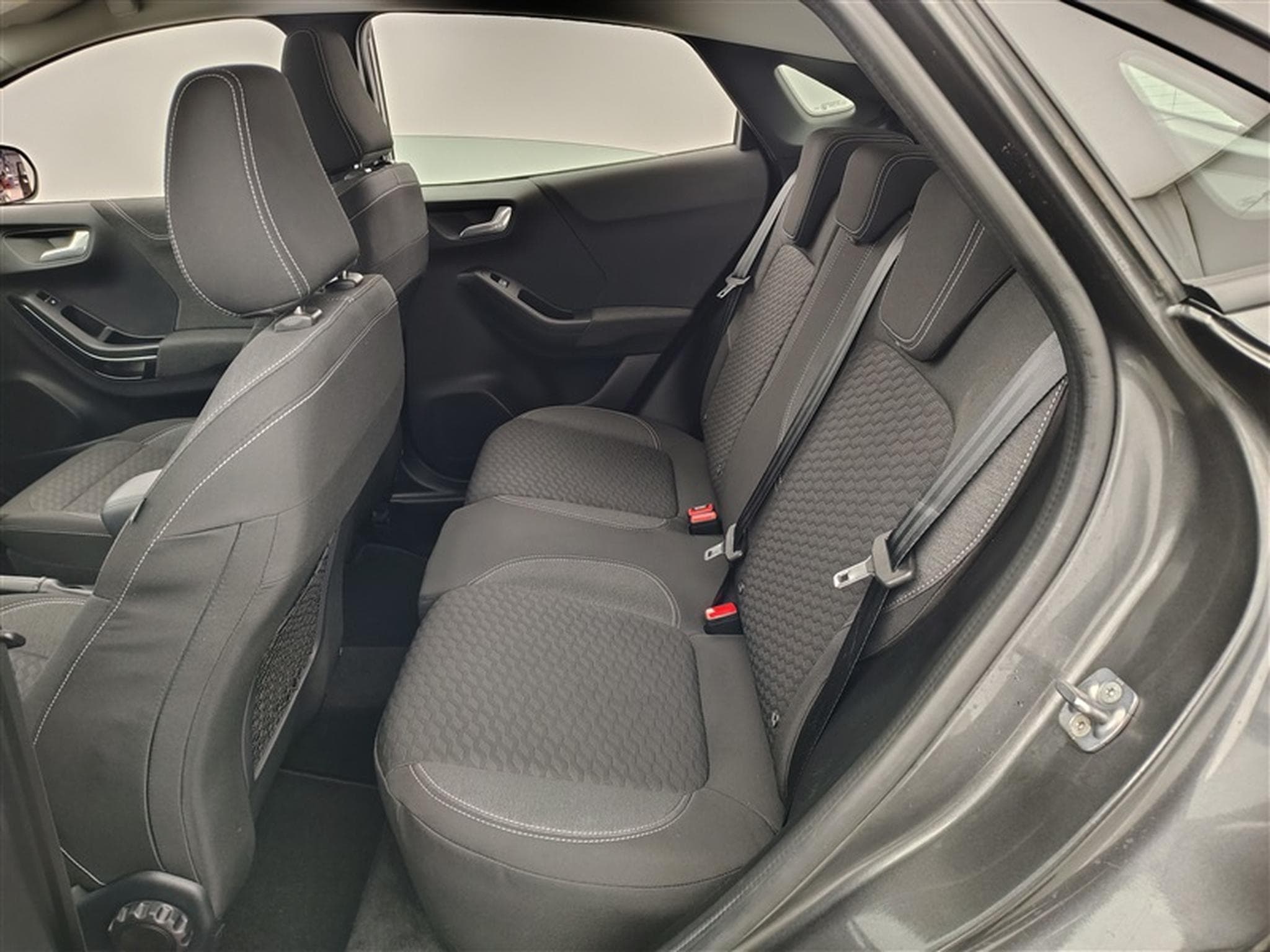 Ford Puma 1.0 EcoBoost mHEV Titanium AUTO/NAVI/LED/JA17/PDC (2022) - Foto 13
