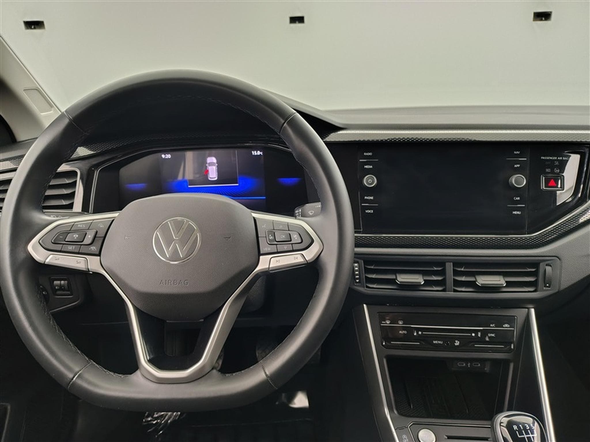 VW Taigo 1.0 TSI 95cv Style CARPLAY / FULL LED / CAMERA / JA 17" (2025) - Foto 9