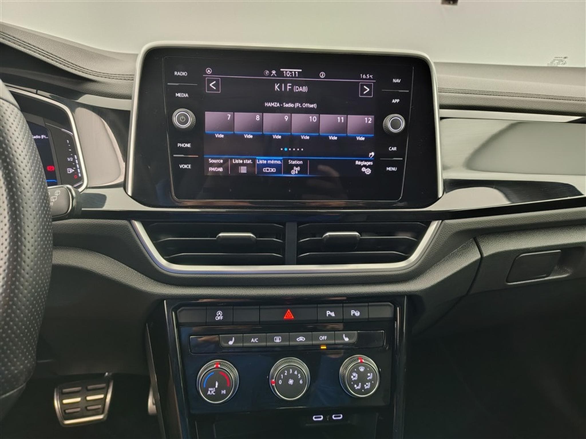 VW T-Roc 1.5 TSI 150cv DSG R-Line CARPLAY / FULL LED / KEYLESS / CAM (2022) - Foto 11
