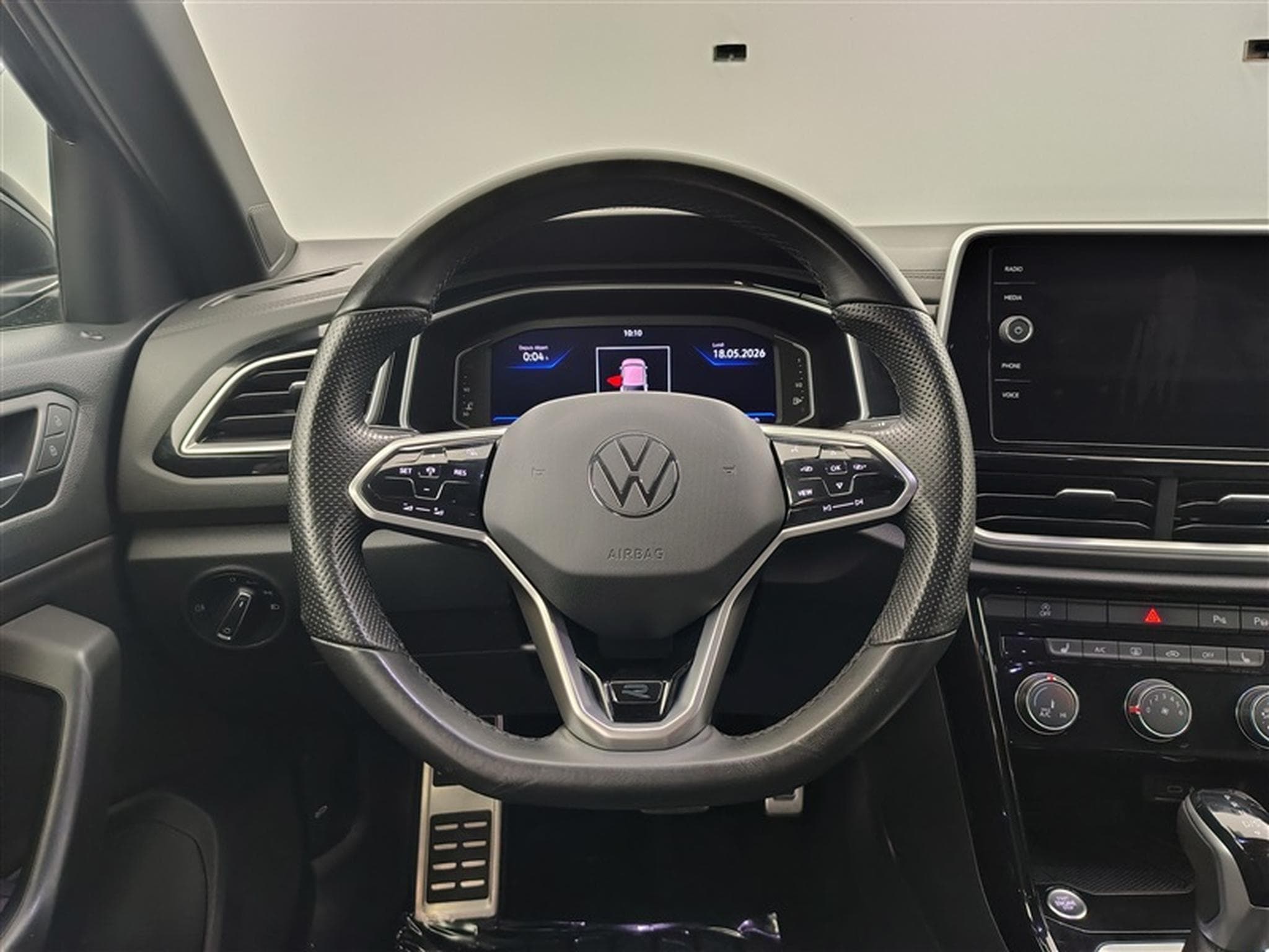 VW T-Roc 1.5 TSI 150cv DSG R-Line CARPLAY / FULL LED / KEYLESS / CAM (2022) - Foto 9