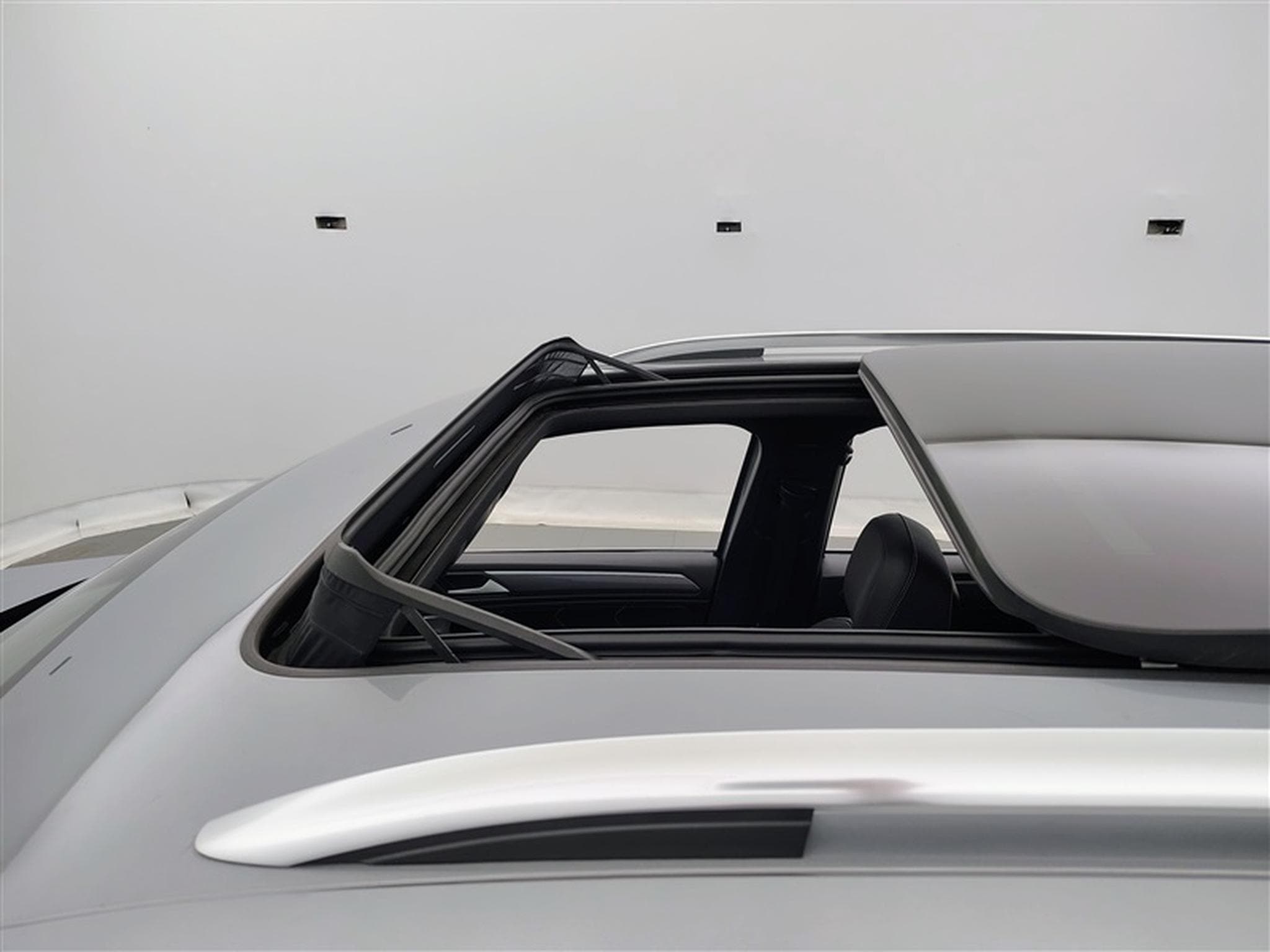 VW Tiguan 1.5 TSI IQ-Drive DSG ° R-LINE EXT ° NAV ° CAM ° JA 19" (2020) - Foto 19
