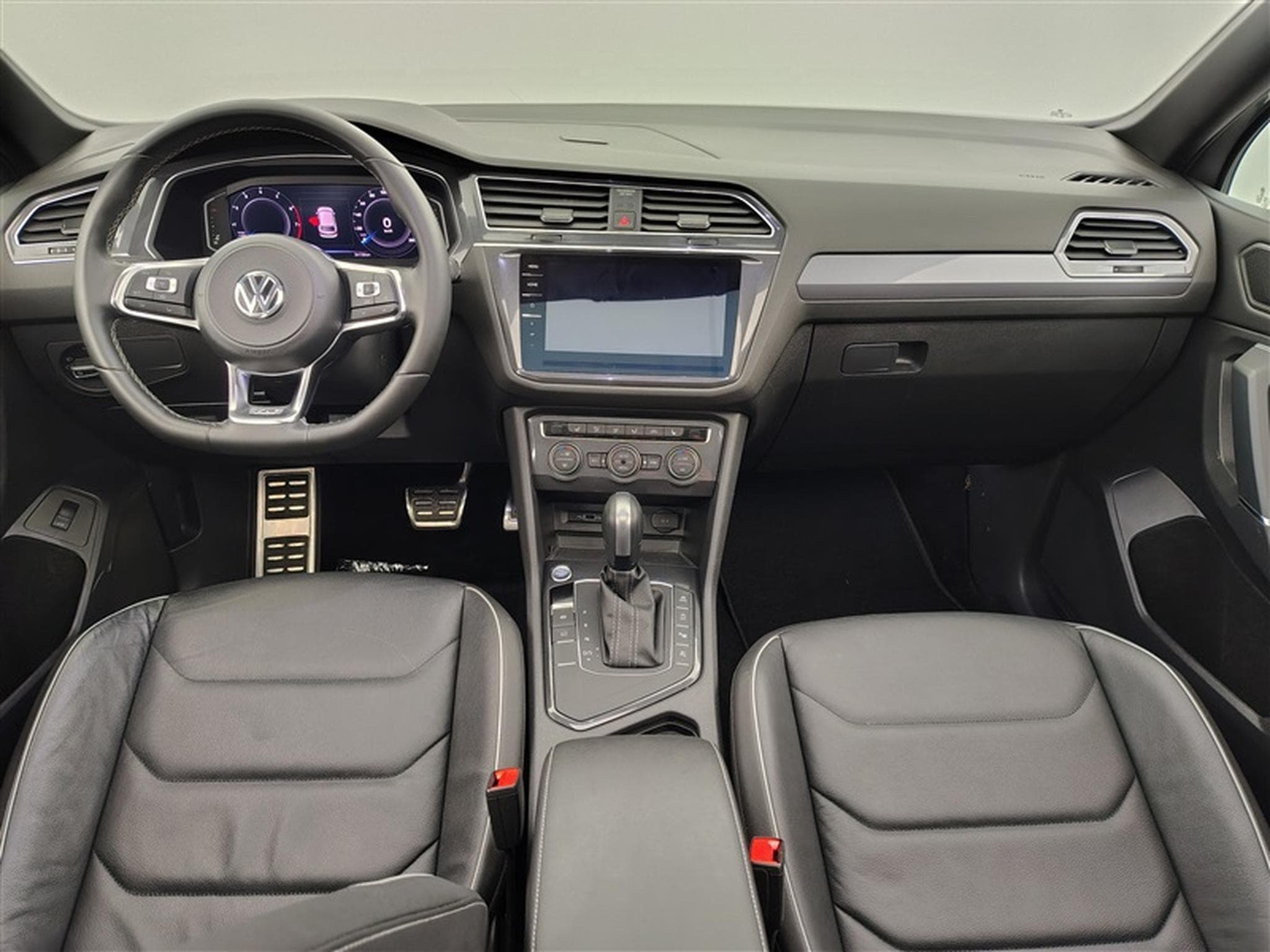 VW Tiguan 1.5 TSI IQ-Drive DSG ° R-LINE EXT ° NAV ° CAM ° JA 19" (2020) - Foto 8