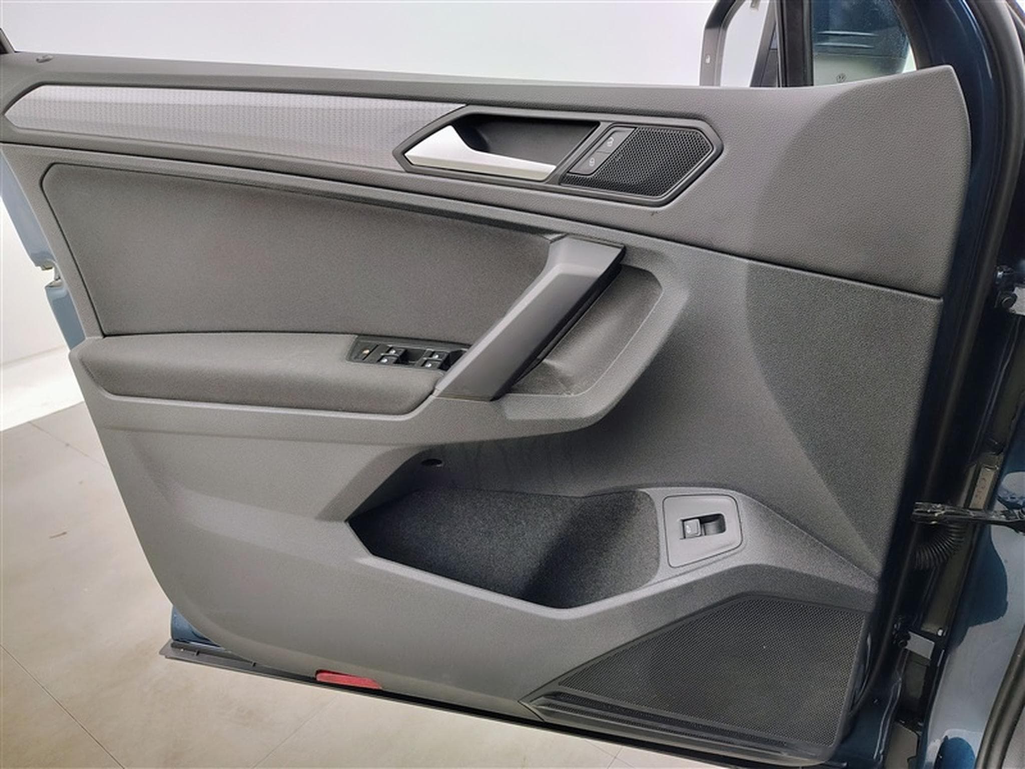 VW Tiguan 1.5 TSI Life NAVI/FULL LED/JA17/PDC (2022) - Foto 16
