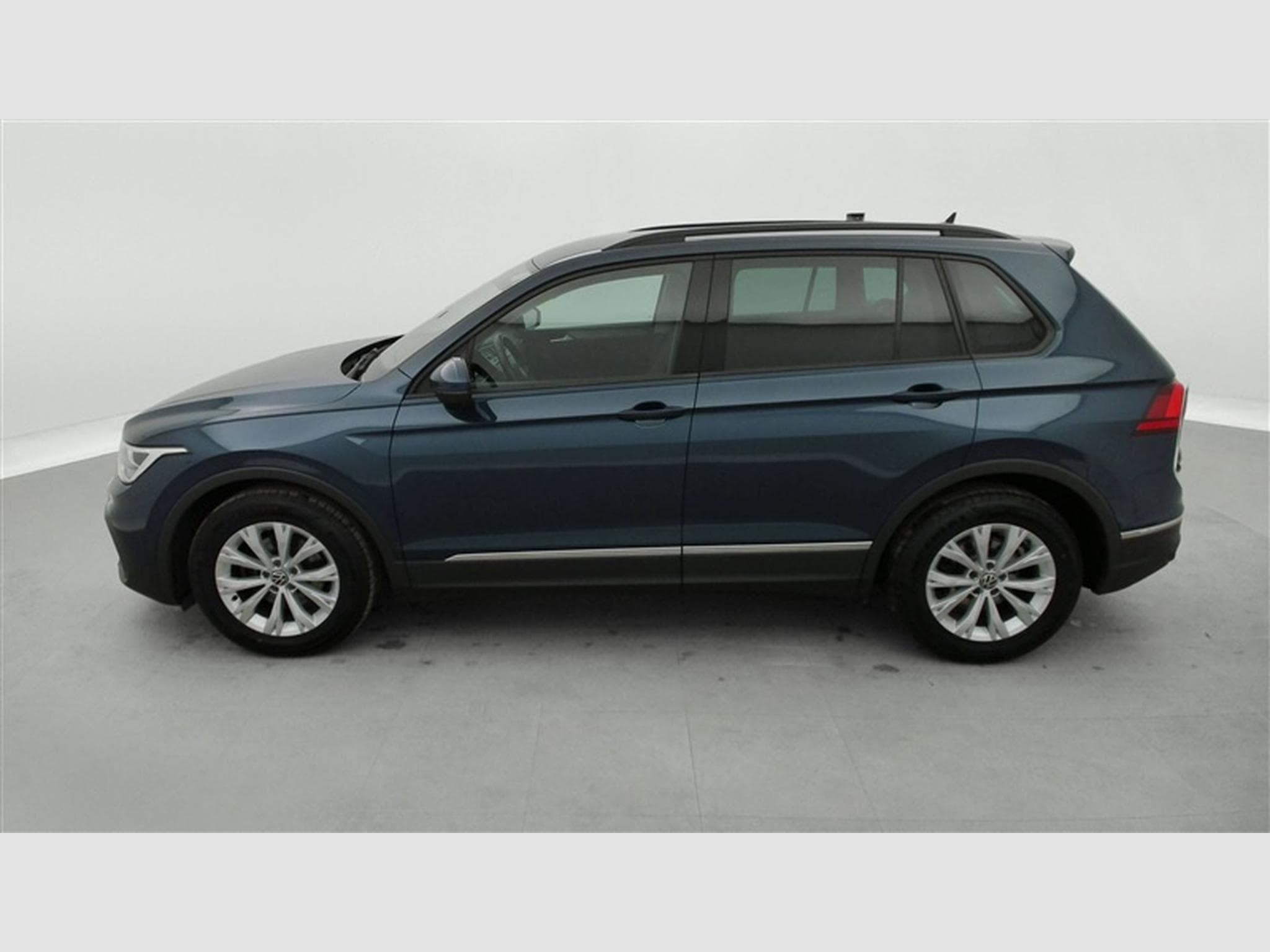 VW Tiguan 1.5 TSI Life NAVI/FULL LED/JA17/PDC (2022) - Foto 3