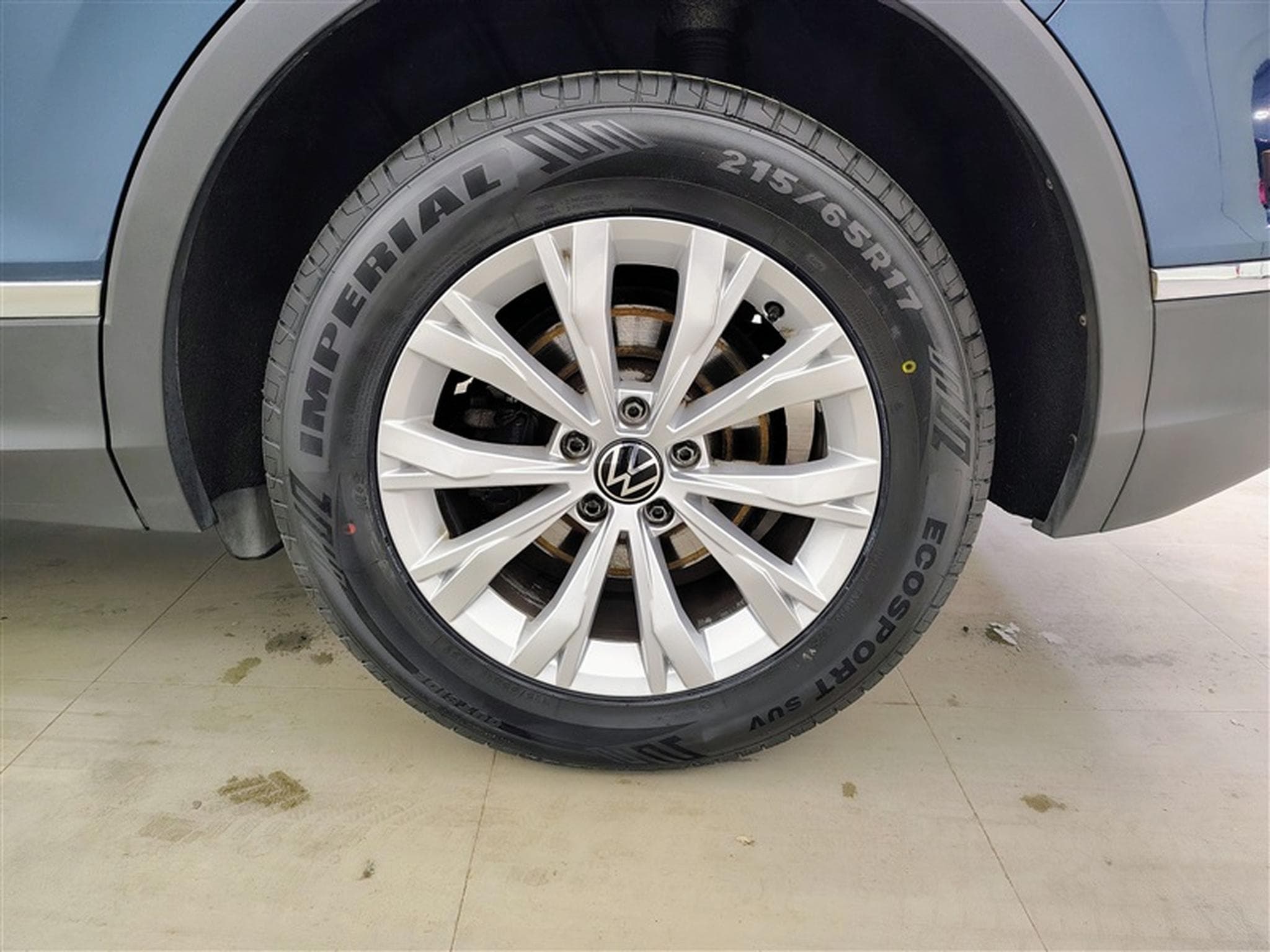 VW Tiguan 1.5 TSI Life NAVI/FULL LED/JA17/PDC (2022) - Foto 6