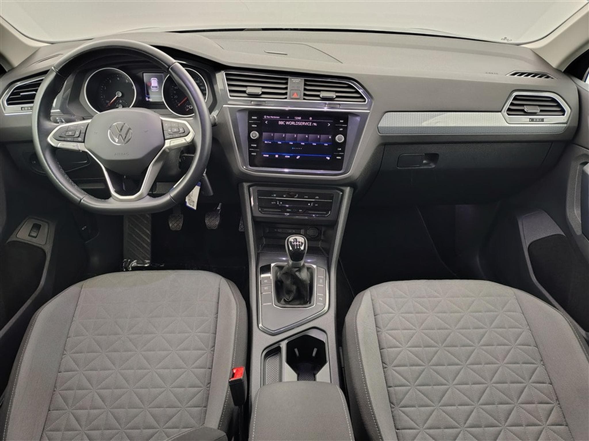 VW Tiguan 1.5 TSI Life NAVI/FULL LED/JA17/PDC (2022) - Foto 8