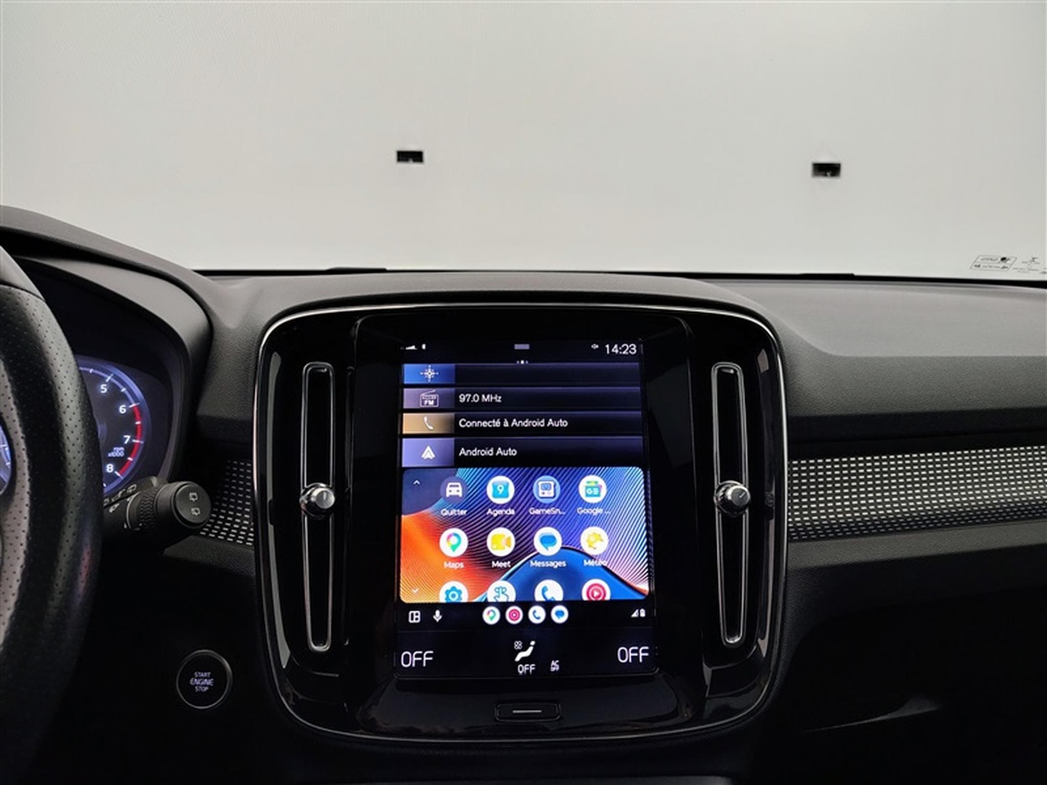 Volvo XC40 1.5 T3 R-Design NAVI / FULL LED / TOIT PANO /PDC AR / JA 18" (2019) - Foto 21