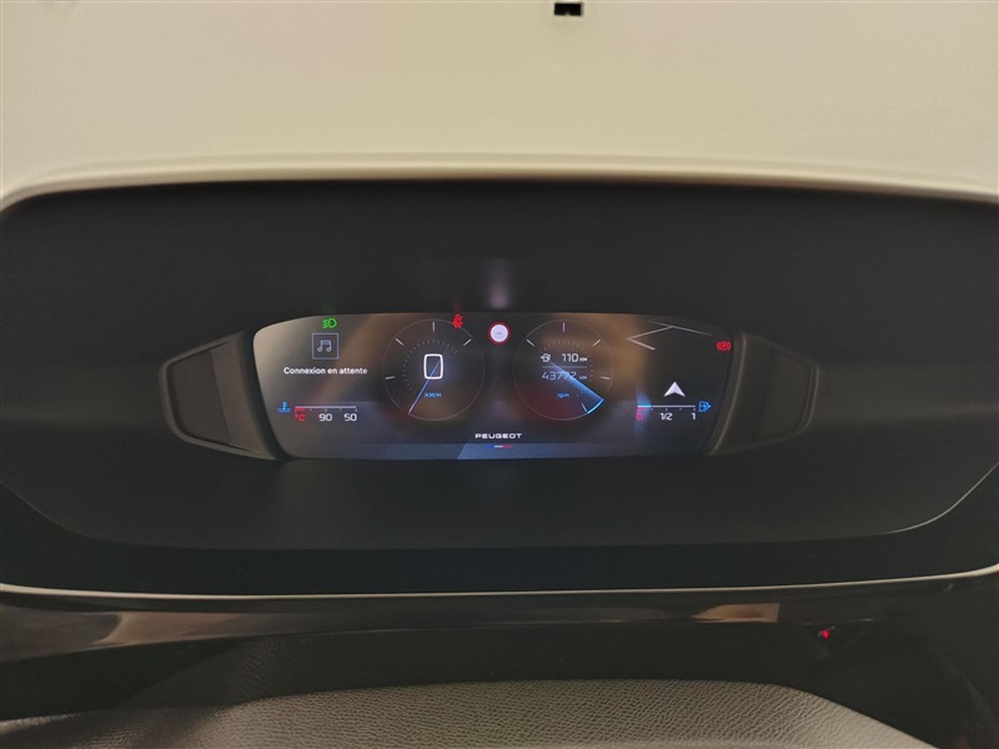 Peugeot 308 1.2 PureTech Allure NAVI / S-CUIR / FULL LED (2024) - Photo 10