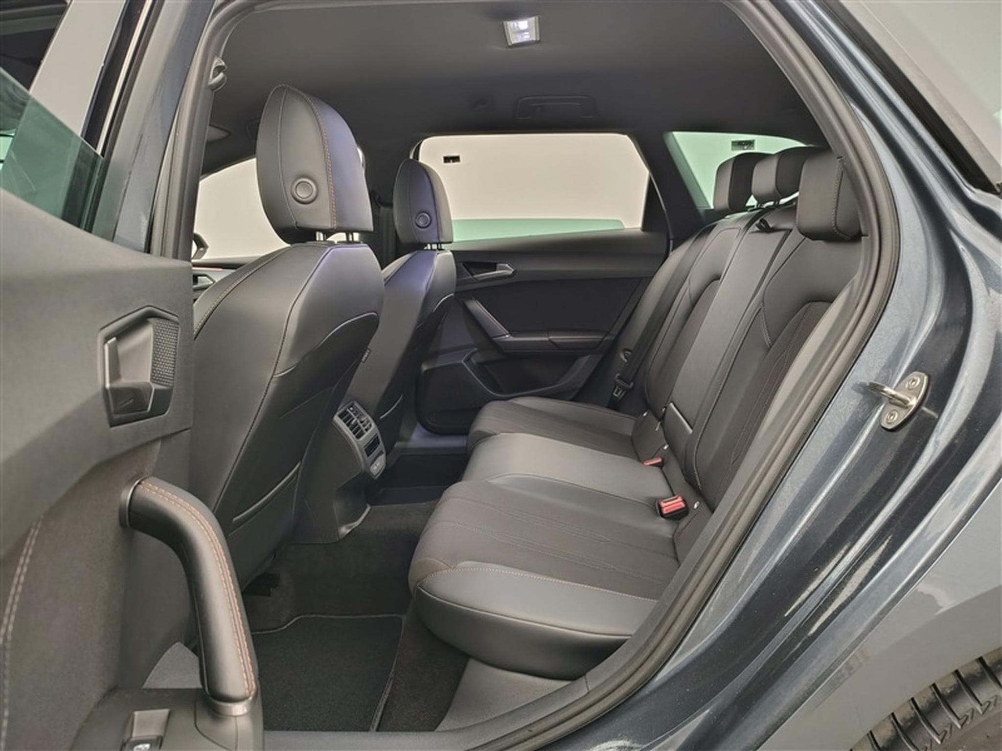Cupra Leon 1.5 TSI 150Cv S-CUIR / CARPLAY / CAMERA / FULL LED (2025) - Foto 13