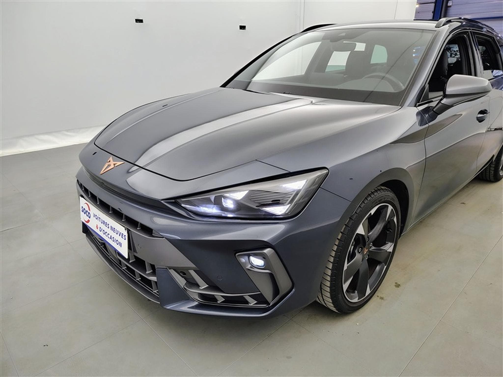 Cupra Leon 1.5 TSI 150Cv S-CUIR / CARPLAY / CAMERA / FULL LED (2025) - Foto 15