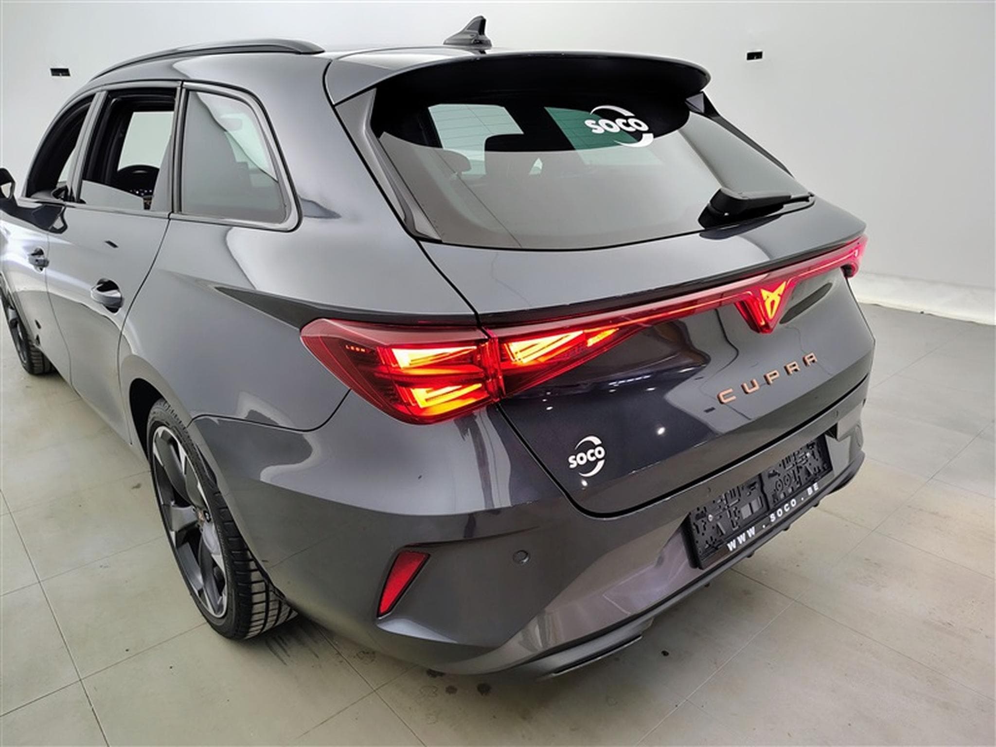 Cupra Leon 1.5 TSI 150Cv S-CUIR / CARPLAY / CAMERA / FULL LED (2025) - Foto 16