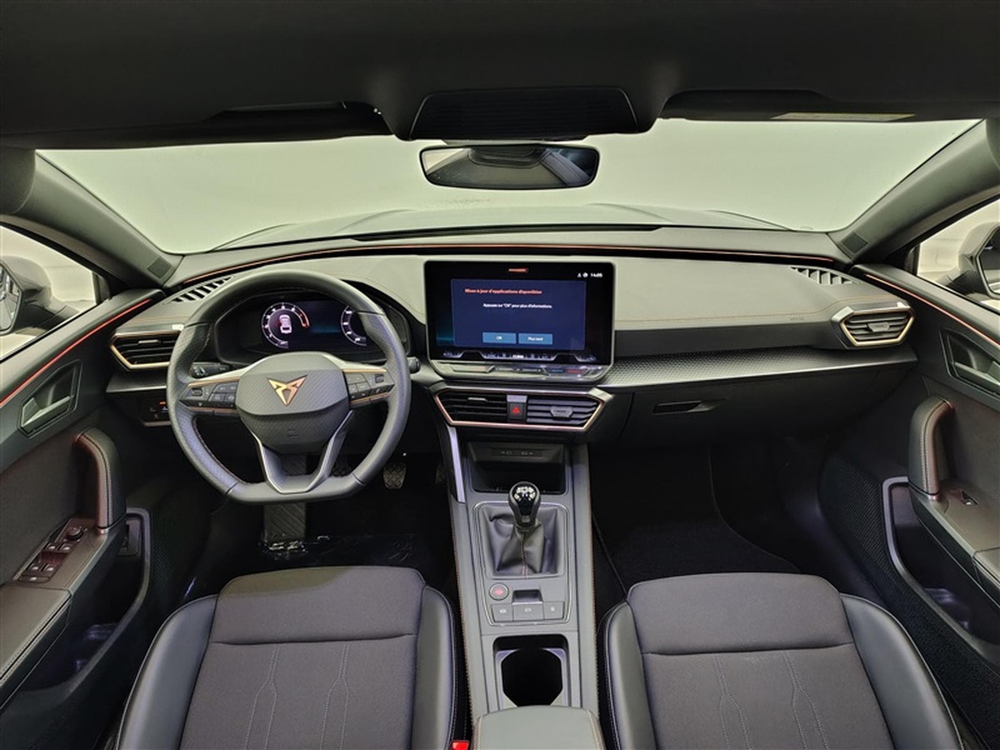 Cupra Leon 1.5 TSI 150Cv S-CUIR / CARPLAY / CAMERA / FULL LED (2025) - Foto 8