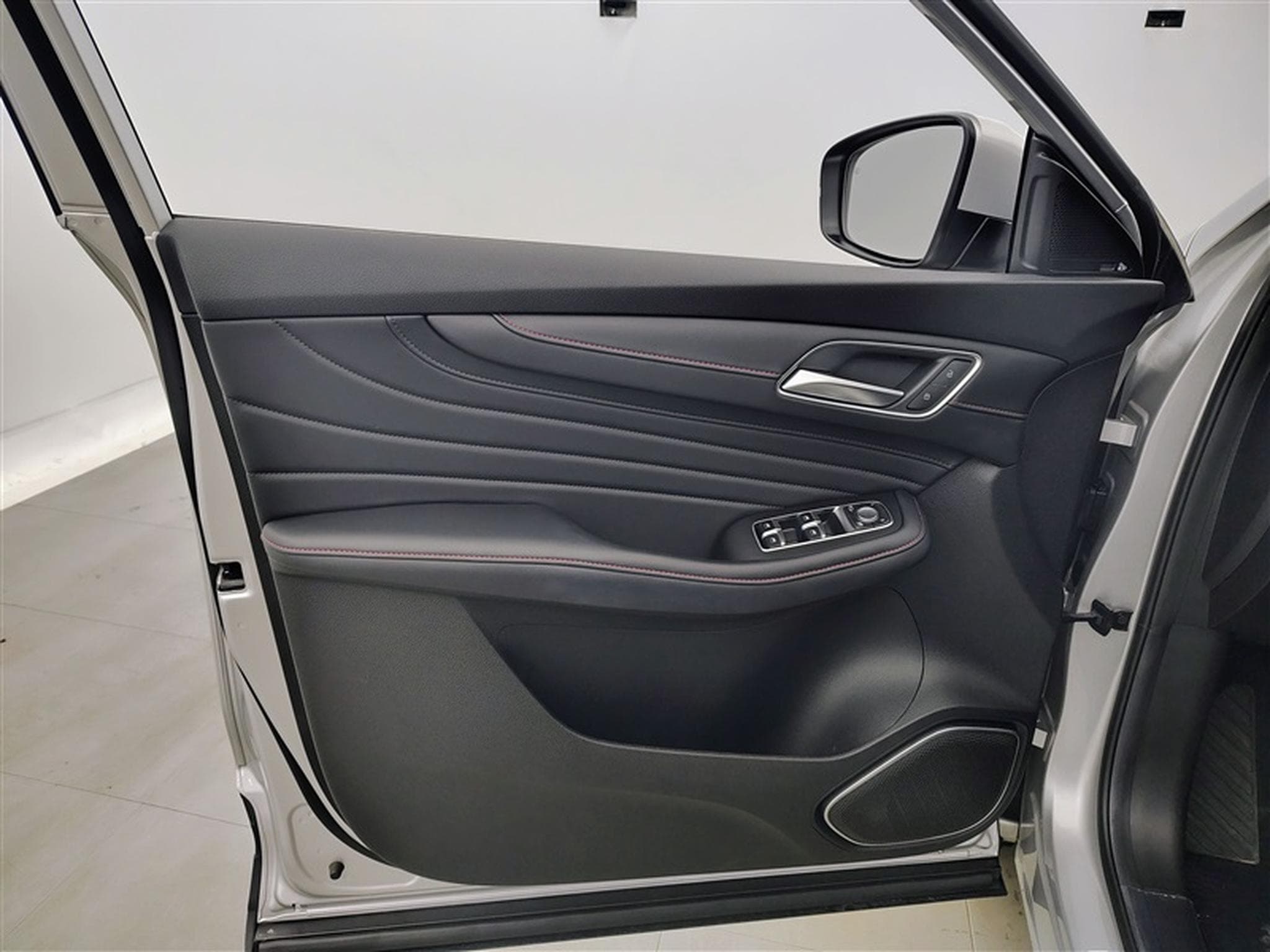 MG HS 1.5 T-GDi Luxury DCT (2023) - Foto 17