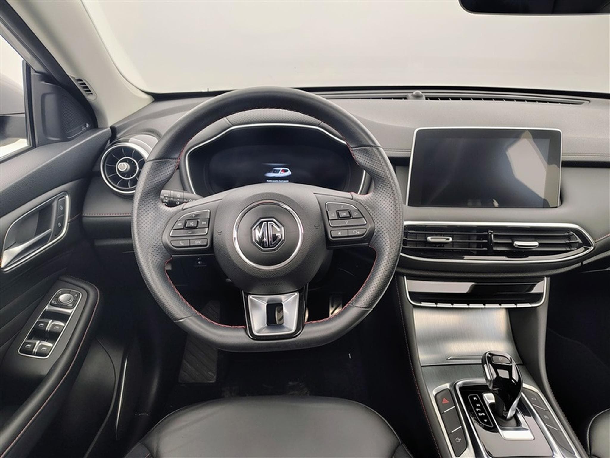 MG HS 1.5 T-GDi Luxury DCT (2023) - Foto 9