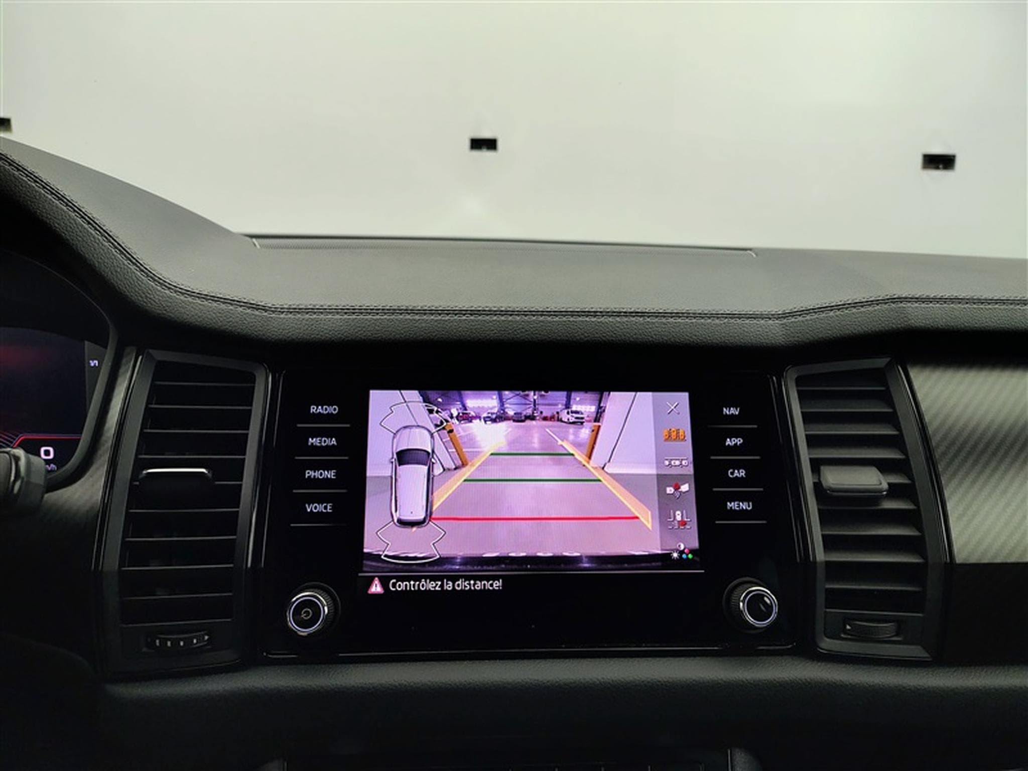Skoda Kodiaq 1.5 TSI 150Cv DSG Sportline 7PL / NAVI / CAMERA / TO PANO (2024) - Foto 18